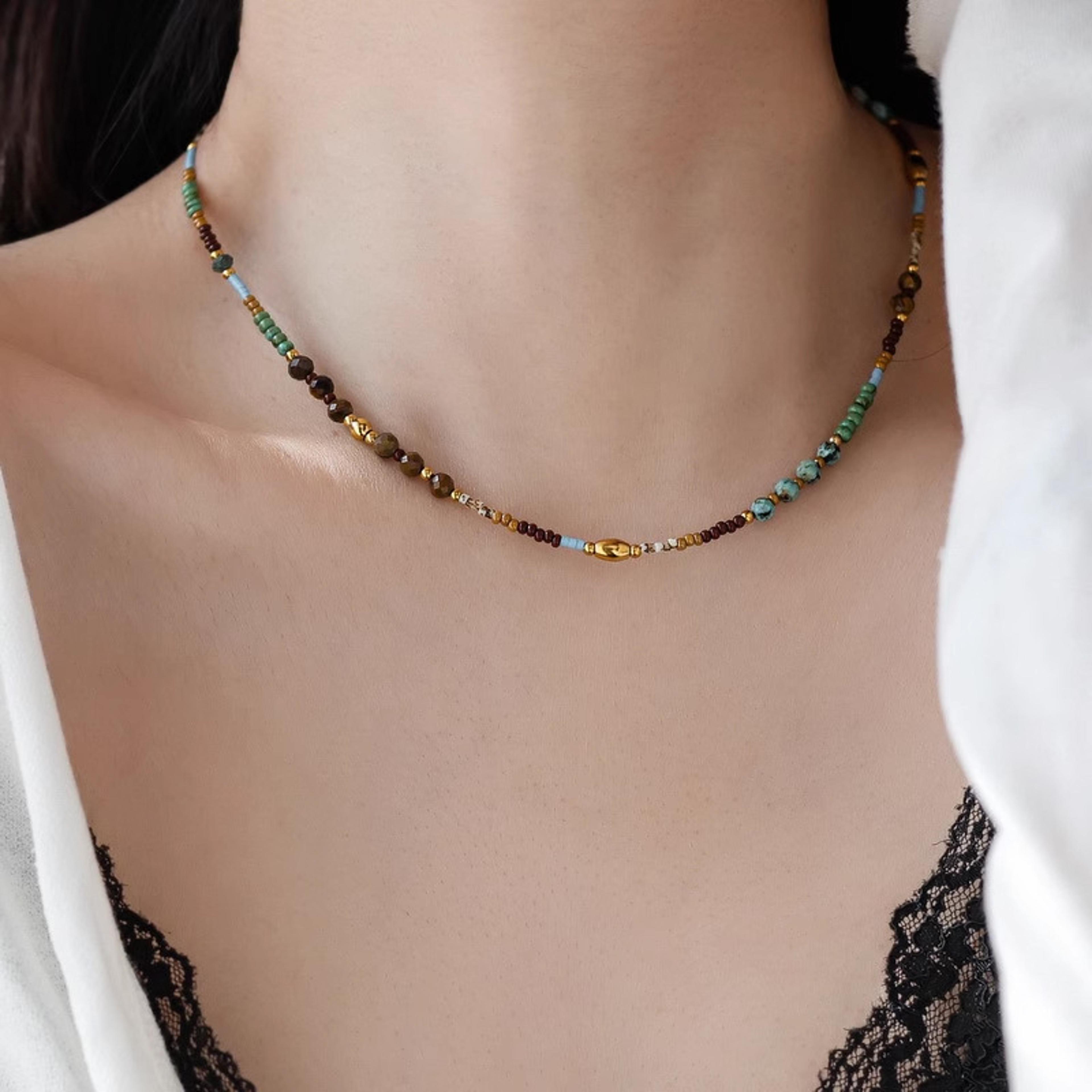 gold-plated natural stone beaded choker necklace boho vintage jewelry