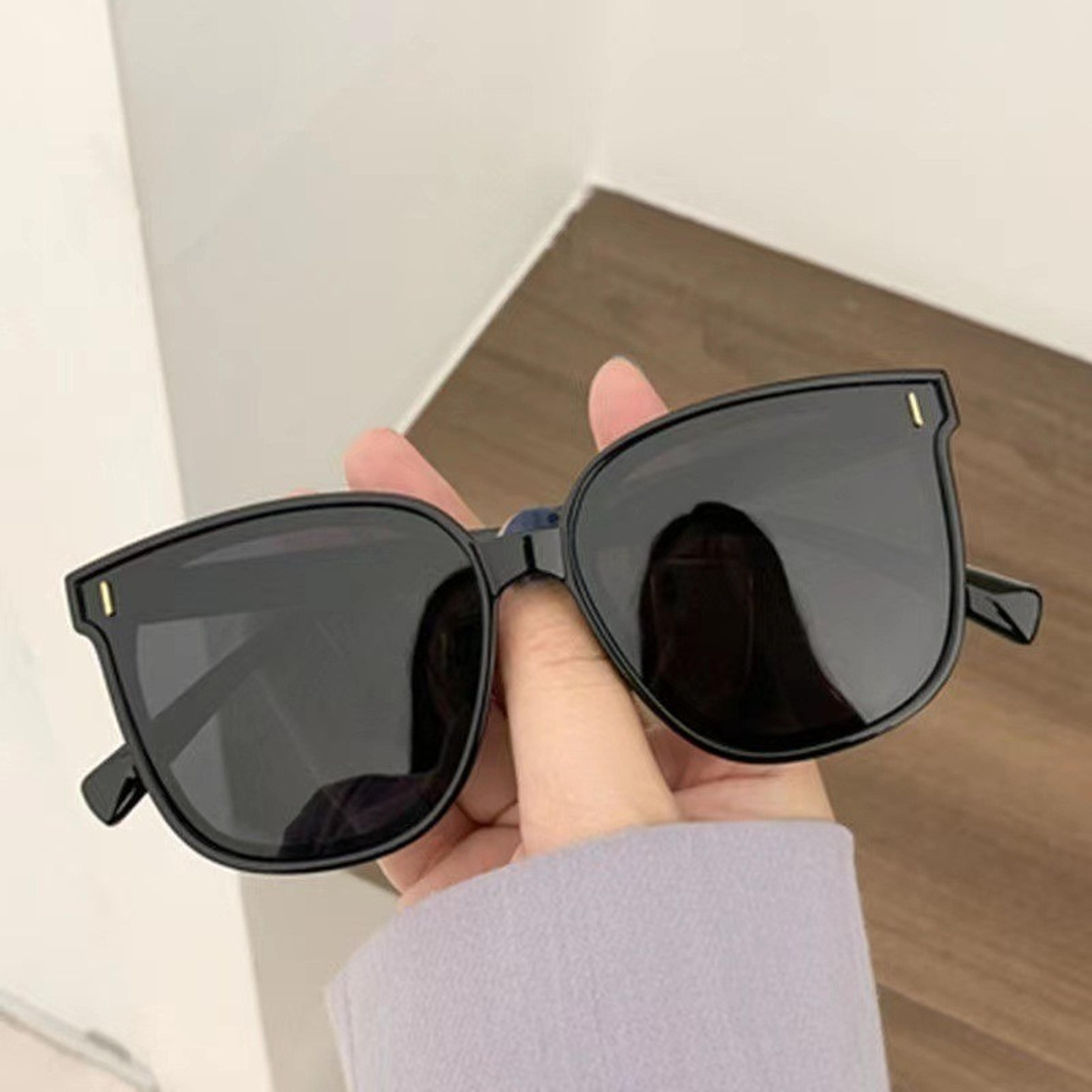 black square sunglasses for men and women