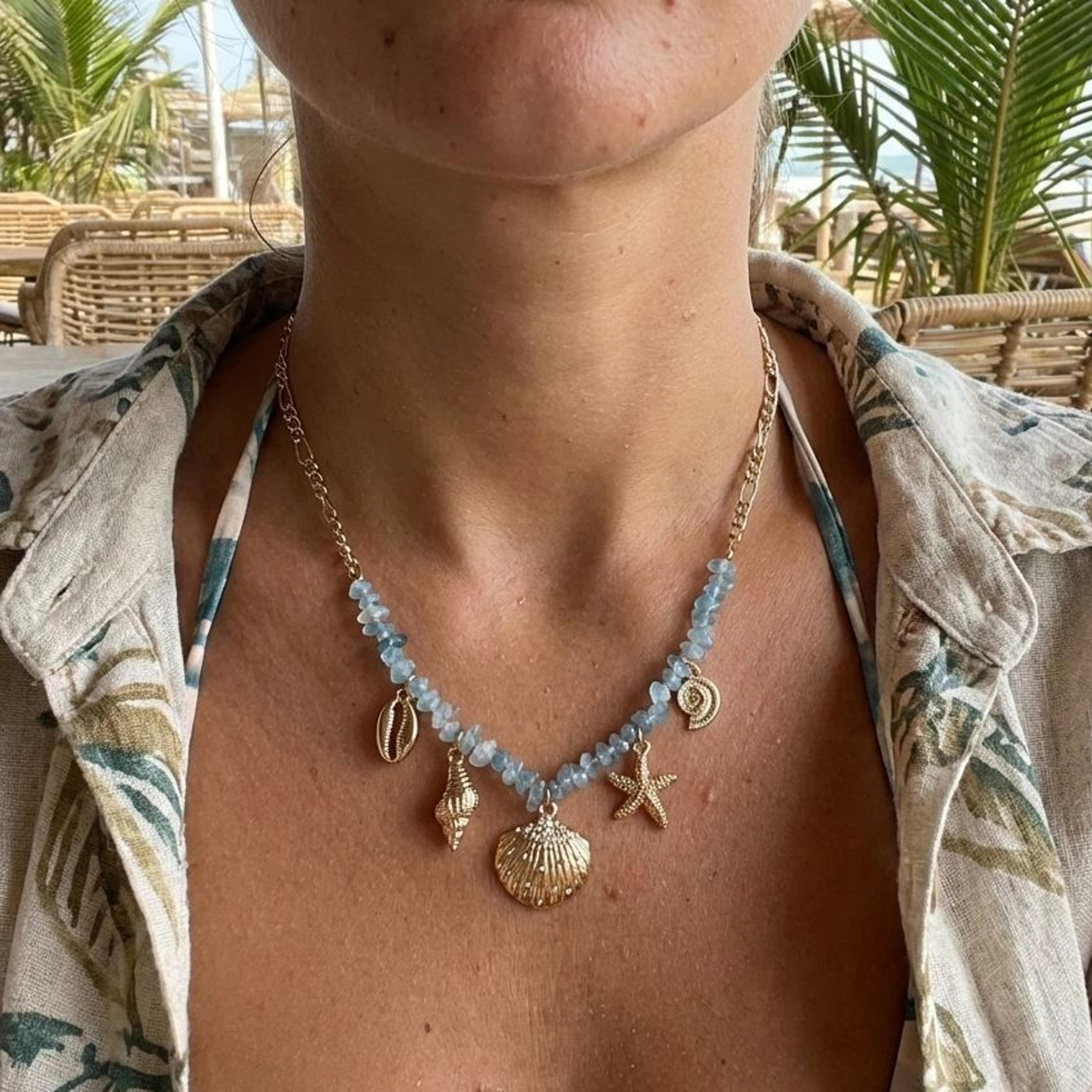 boho shell necklace with blue irregular gravel conch pendant for women