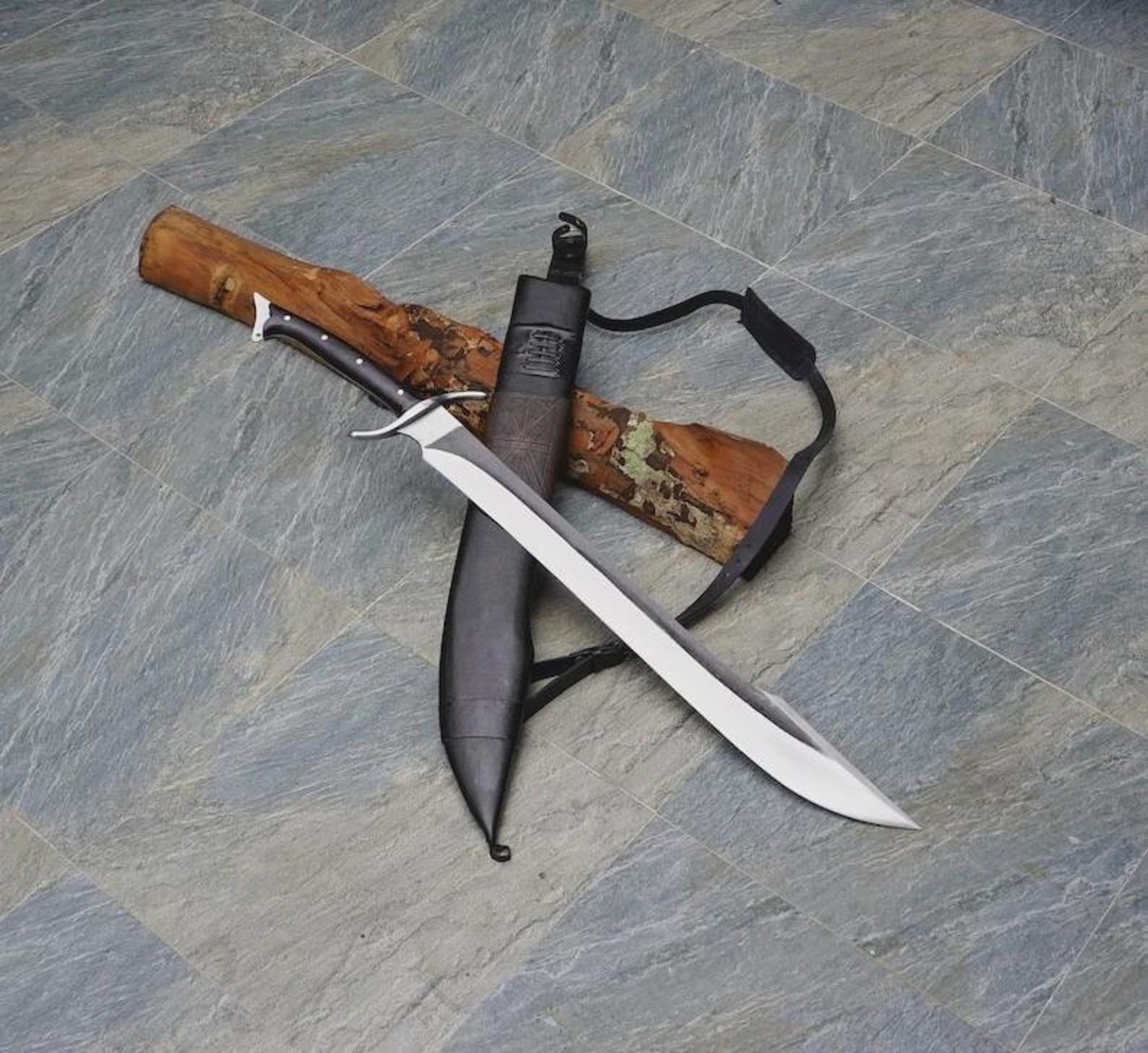 custom forged scimitar sword historical inspired blade with leather sheath
