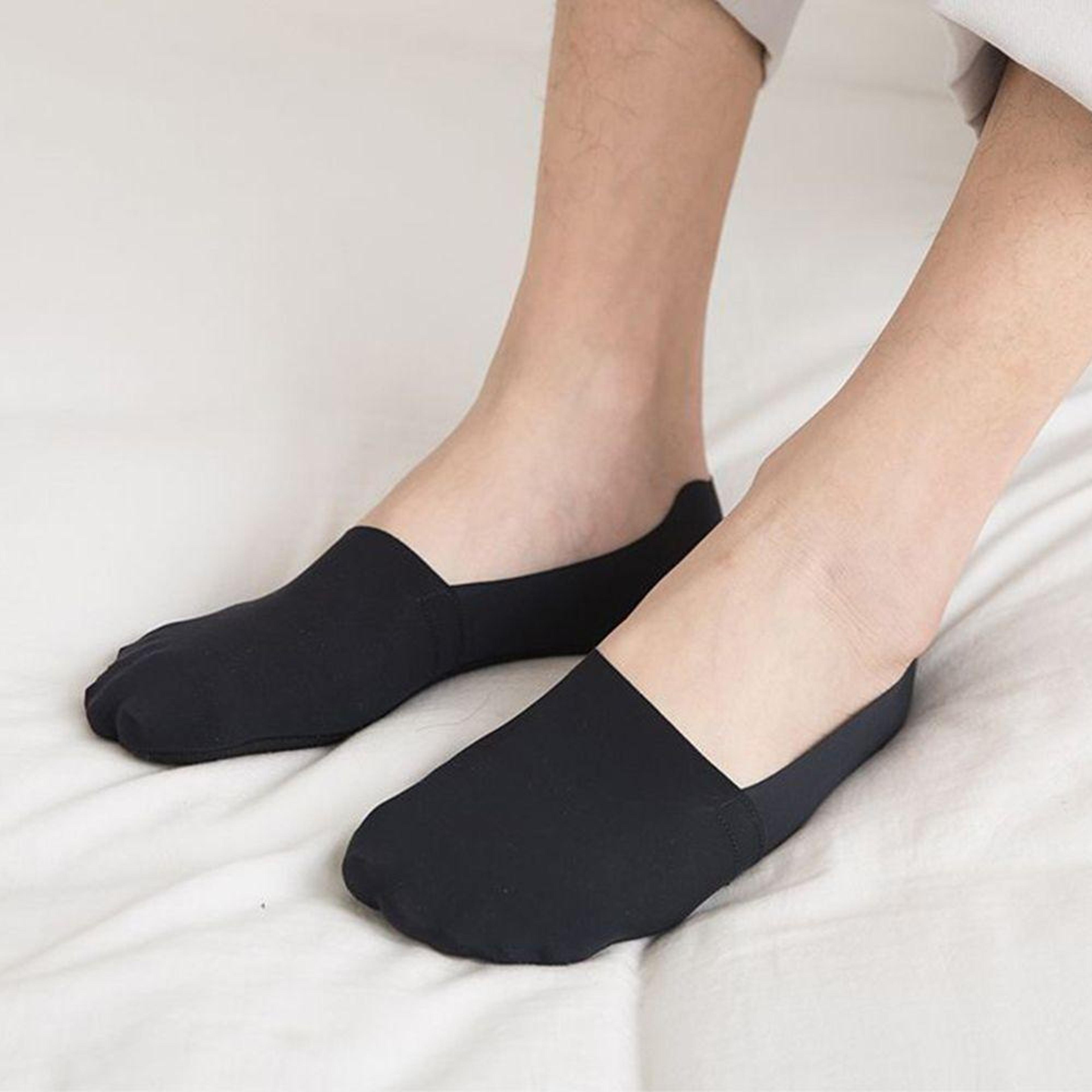 non-slip no-show socks