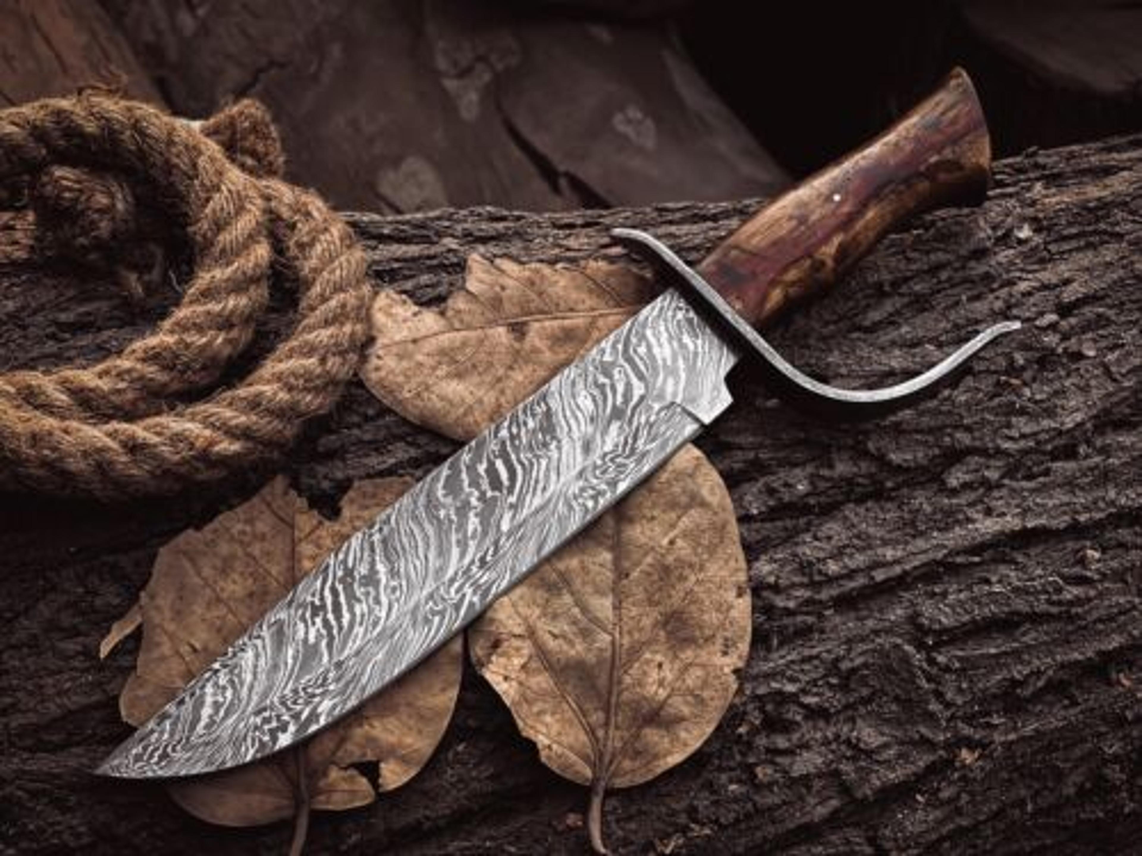 custom handmade damascus steel hunting bowie knife with rose wood handle