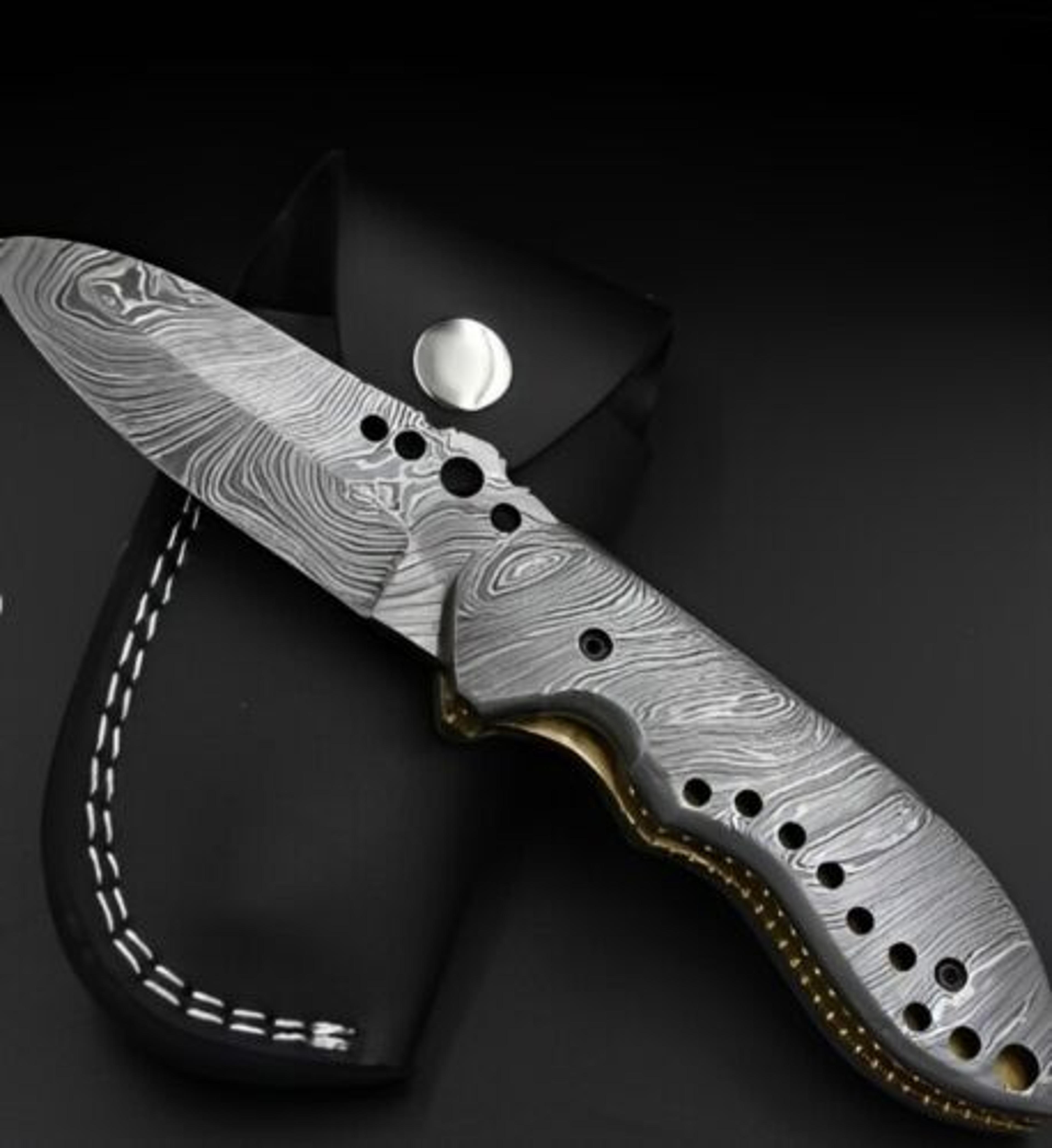 superb custom made folding knife , hand made damascus steel pocket knife