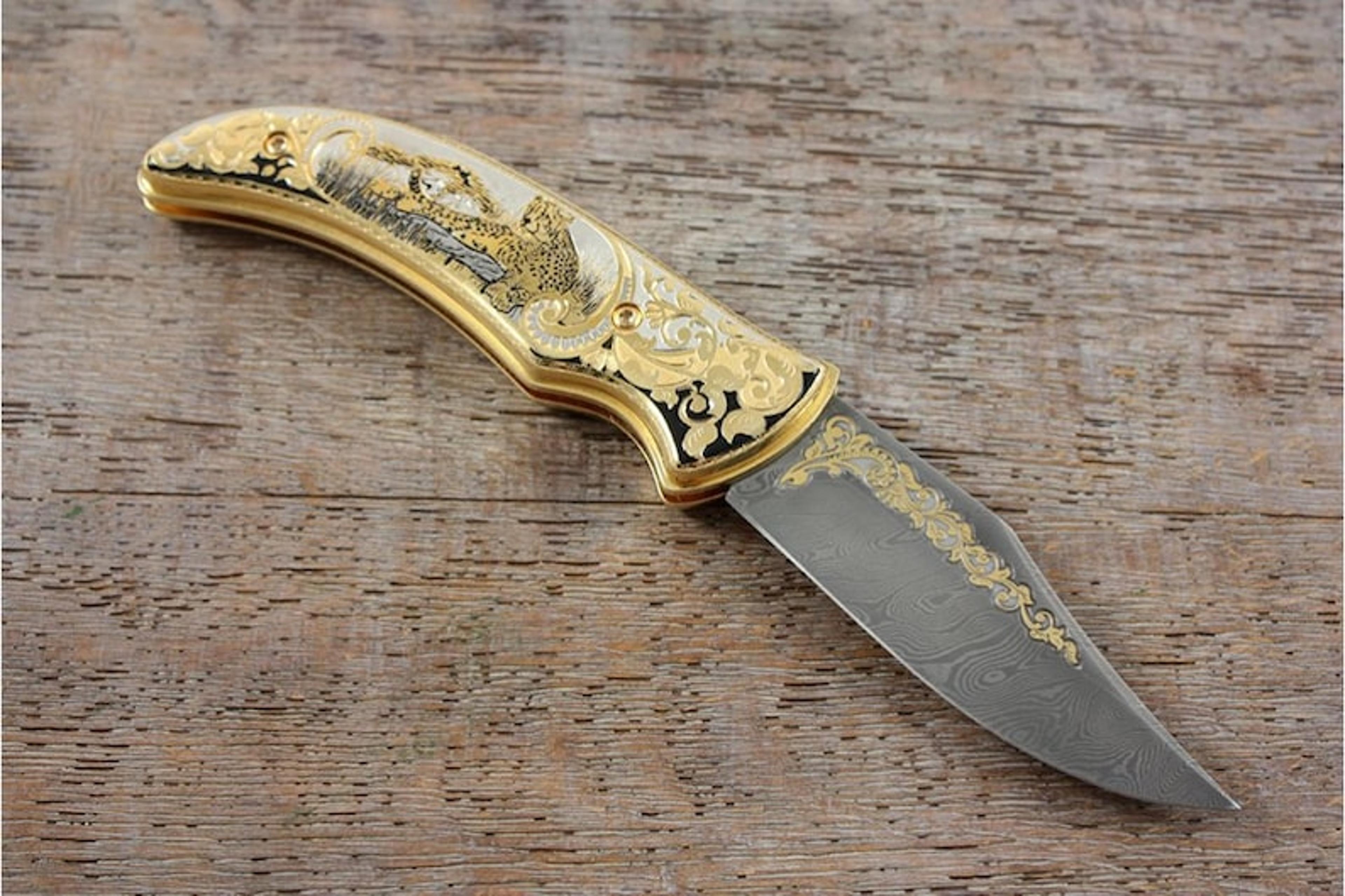 handcrafted jewelry 999 gold plated knife with damascus steel blade "leopard"
