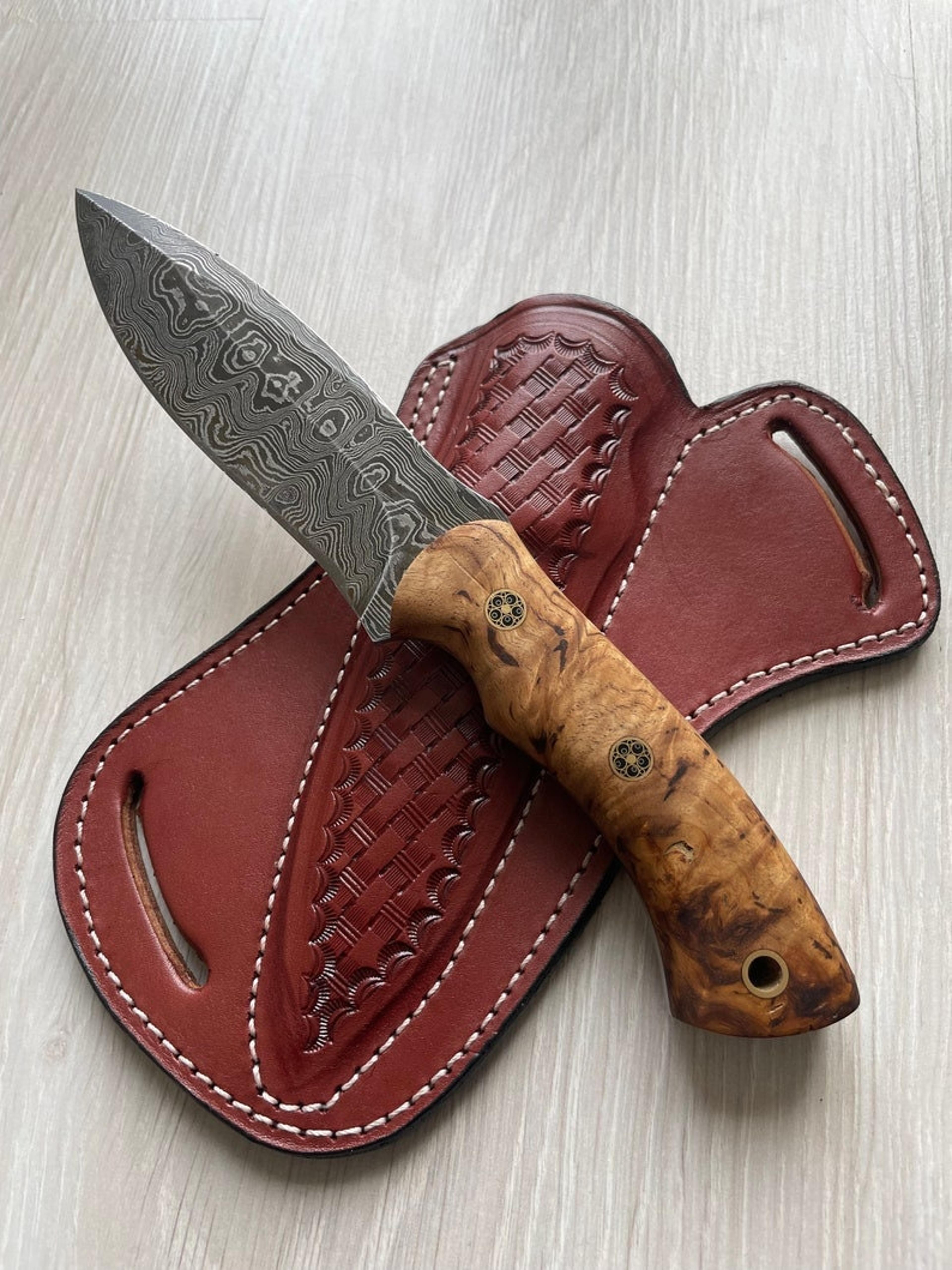 real damascus hunting knife chestnut handle - 150 layers - blacksmith made - camping knife - damascus steel knife - surv