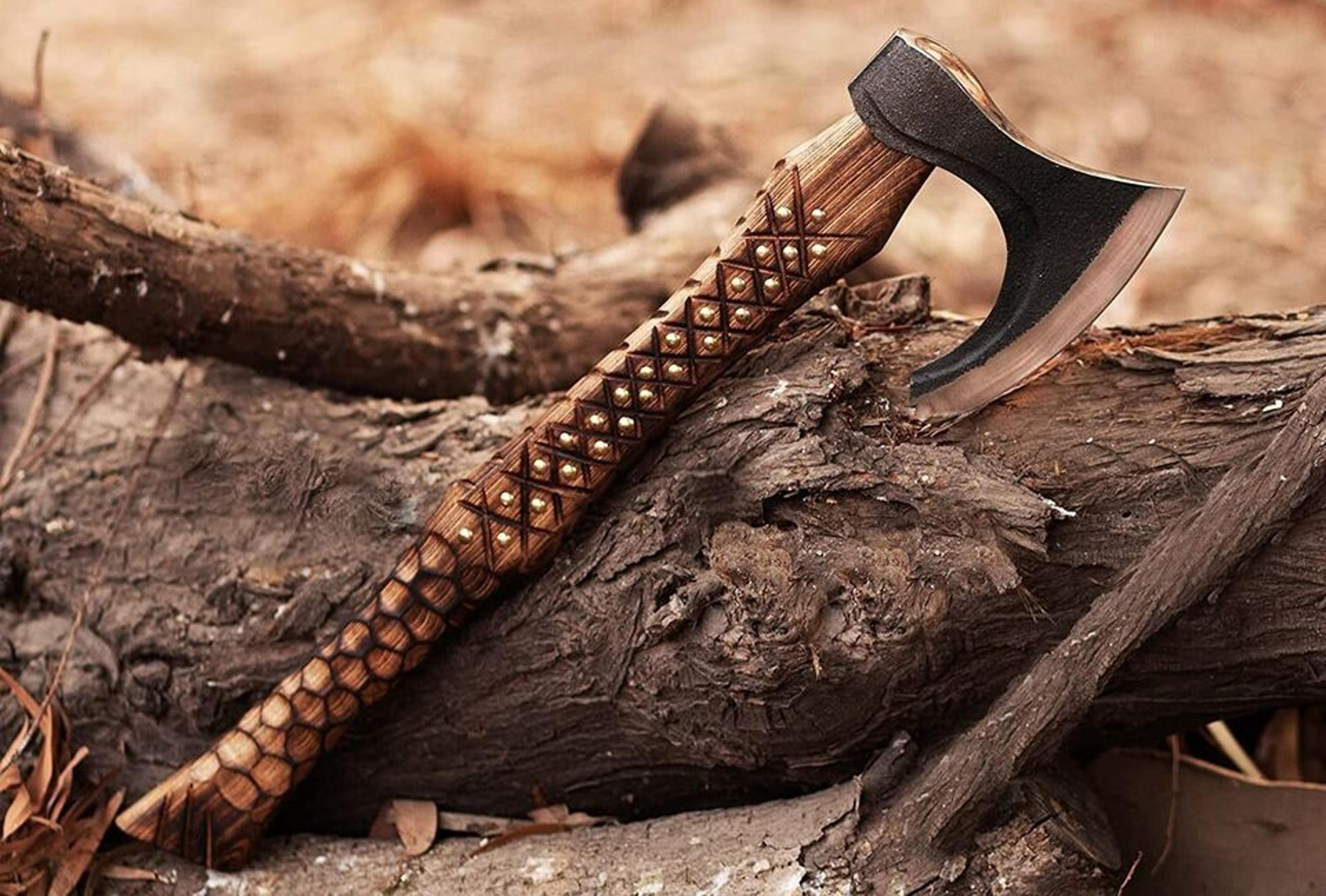 hand-forged carbon steel axe | 18 inch hardwood handle with sharp edge & wide head | durable outdoor & woodworking