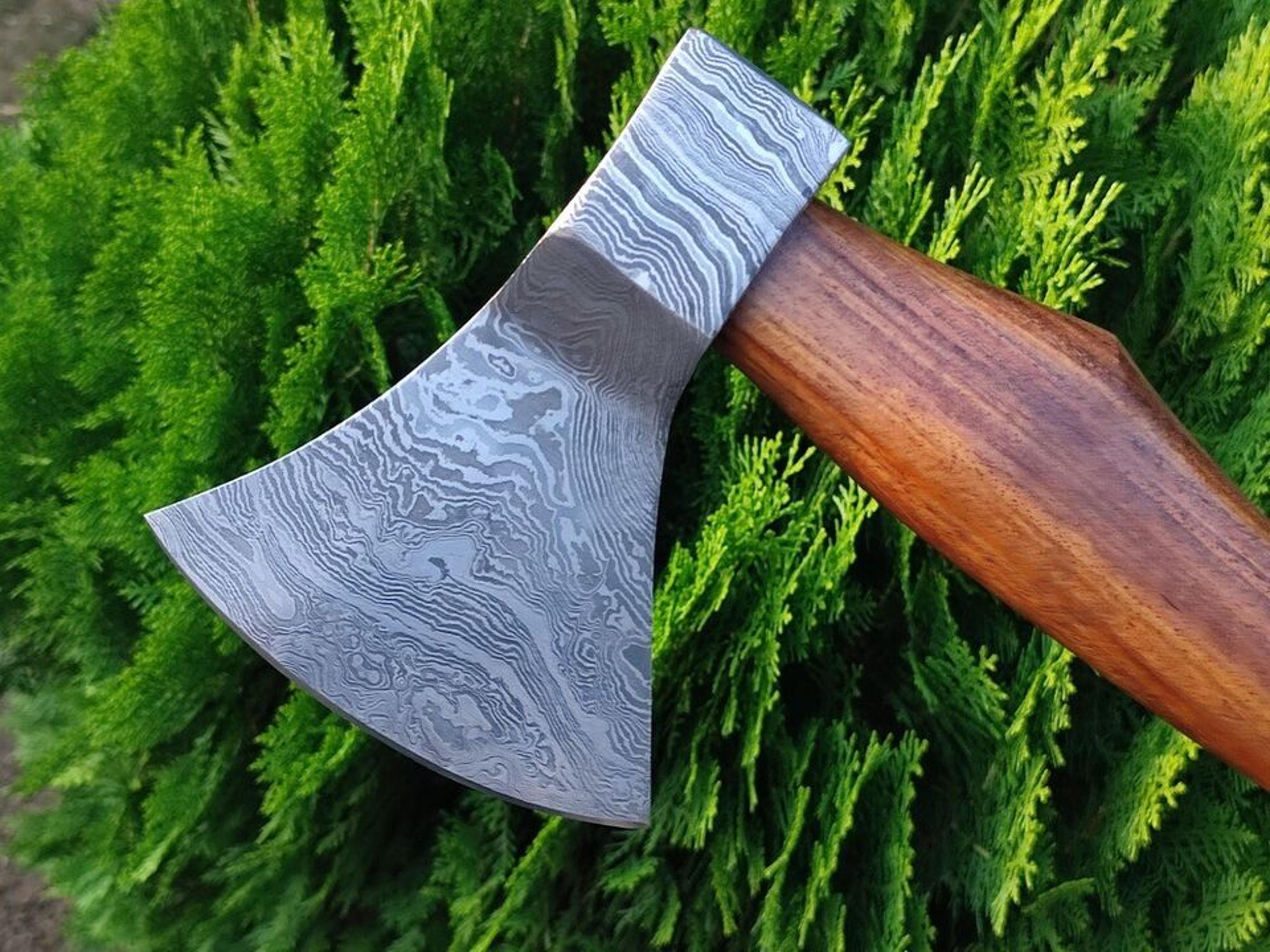 hand-forged damascus steel tomahawk axe | 17" integral hatchet with 6" blade & walnut wood handle axe