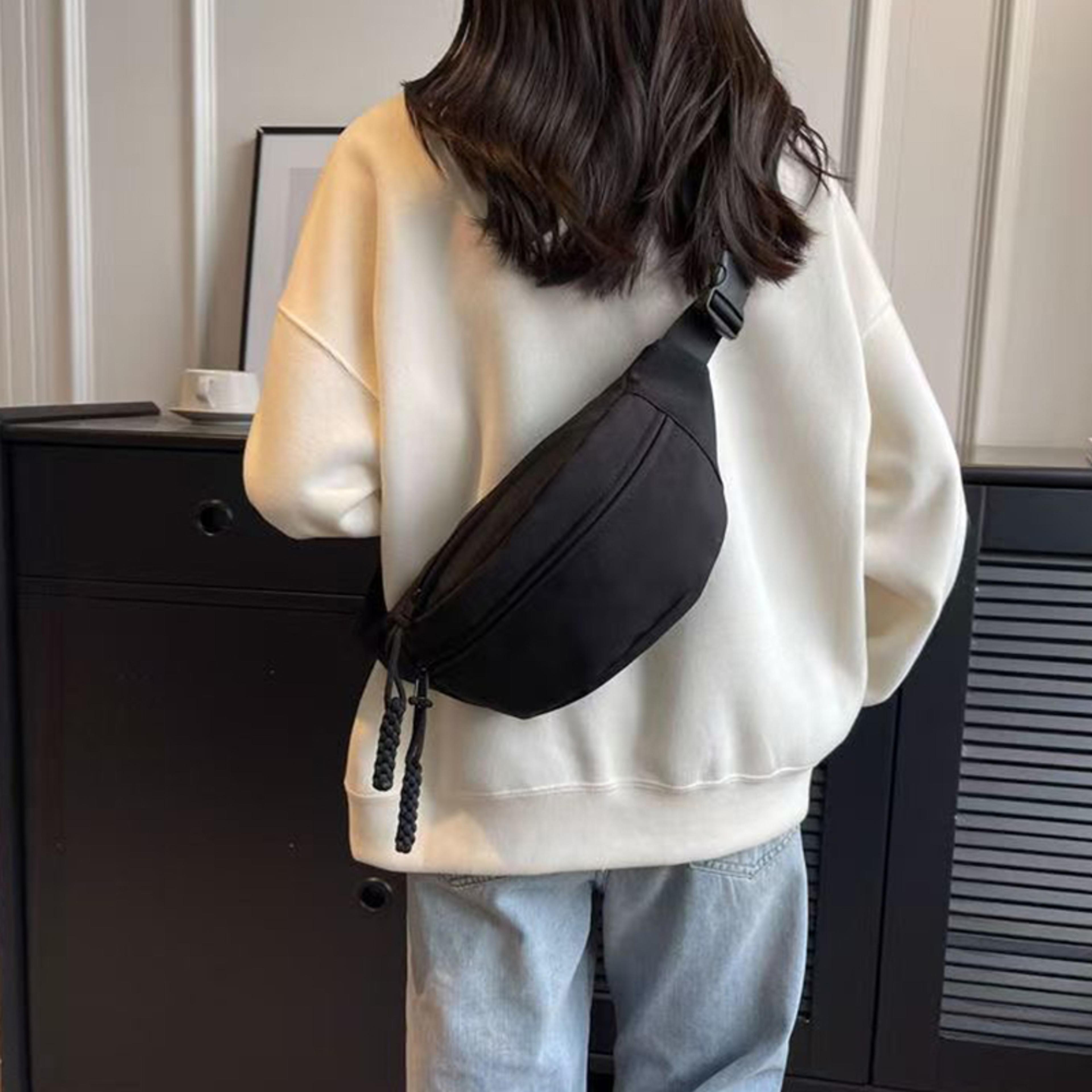 neutral style handbag autumn & winter trend with slouchy shoulder strap
