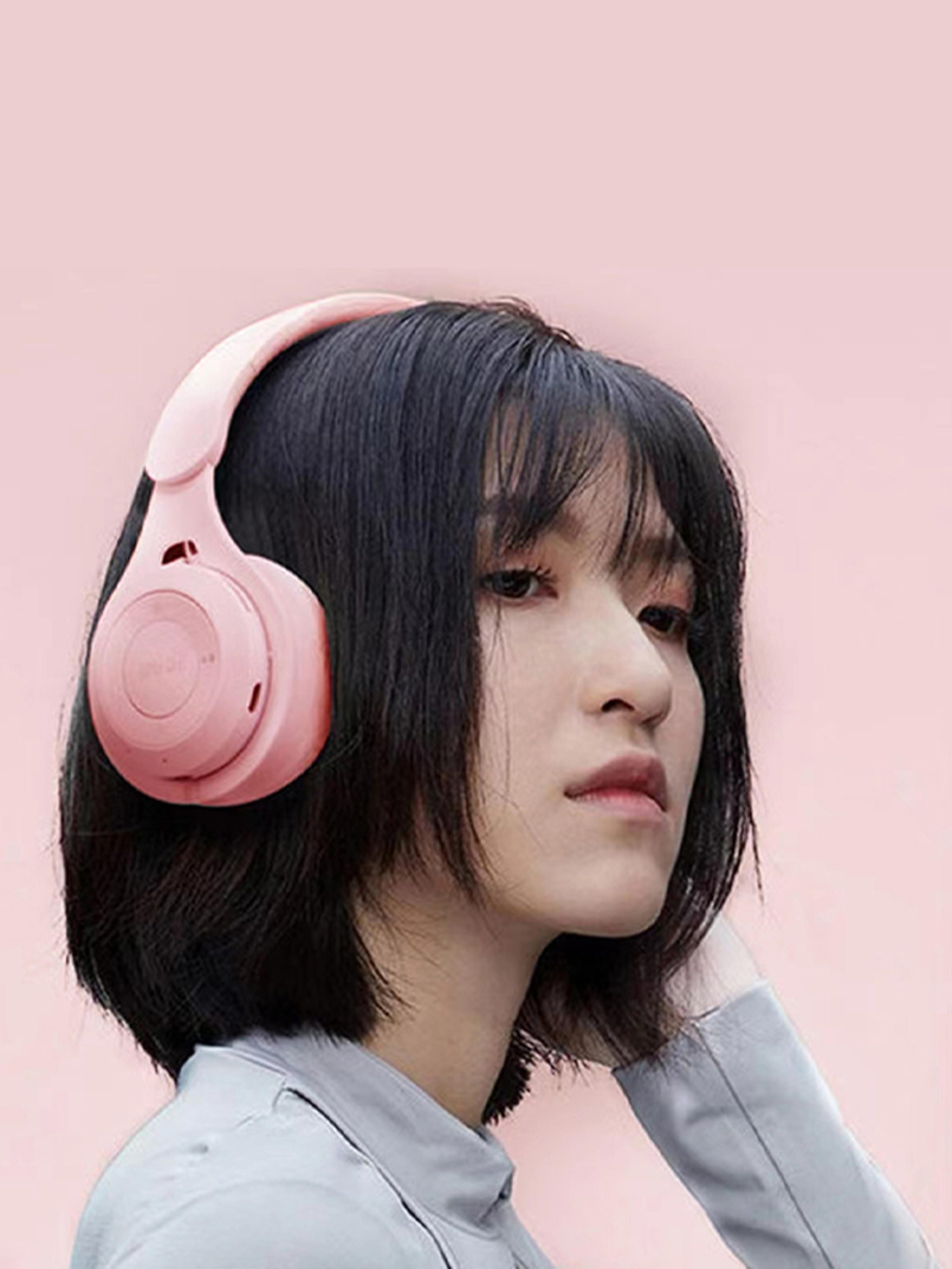 low latency bluetooth headphones with hifi sound and foldable over ear design