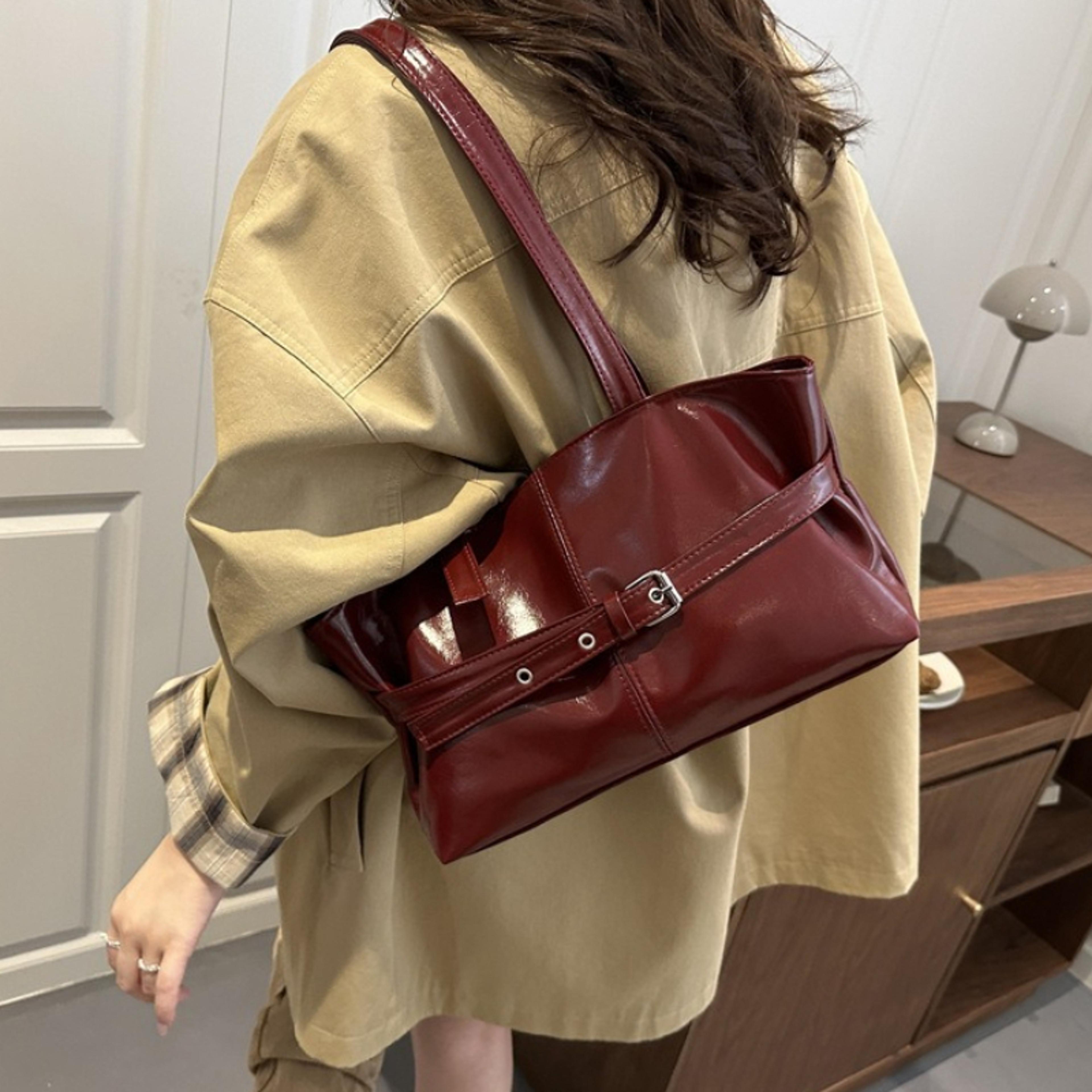 retro buckle faux leather large shoulder tote bag for women