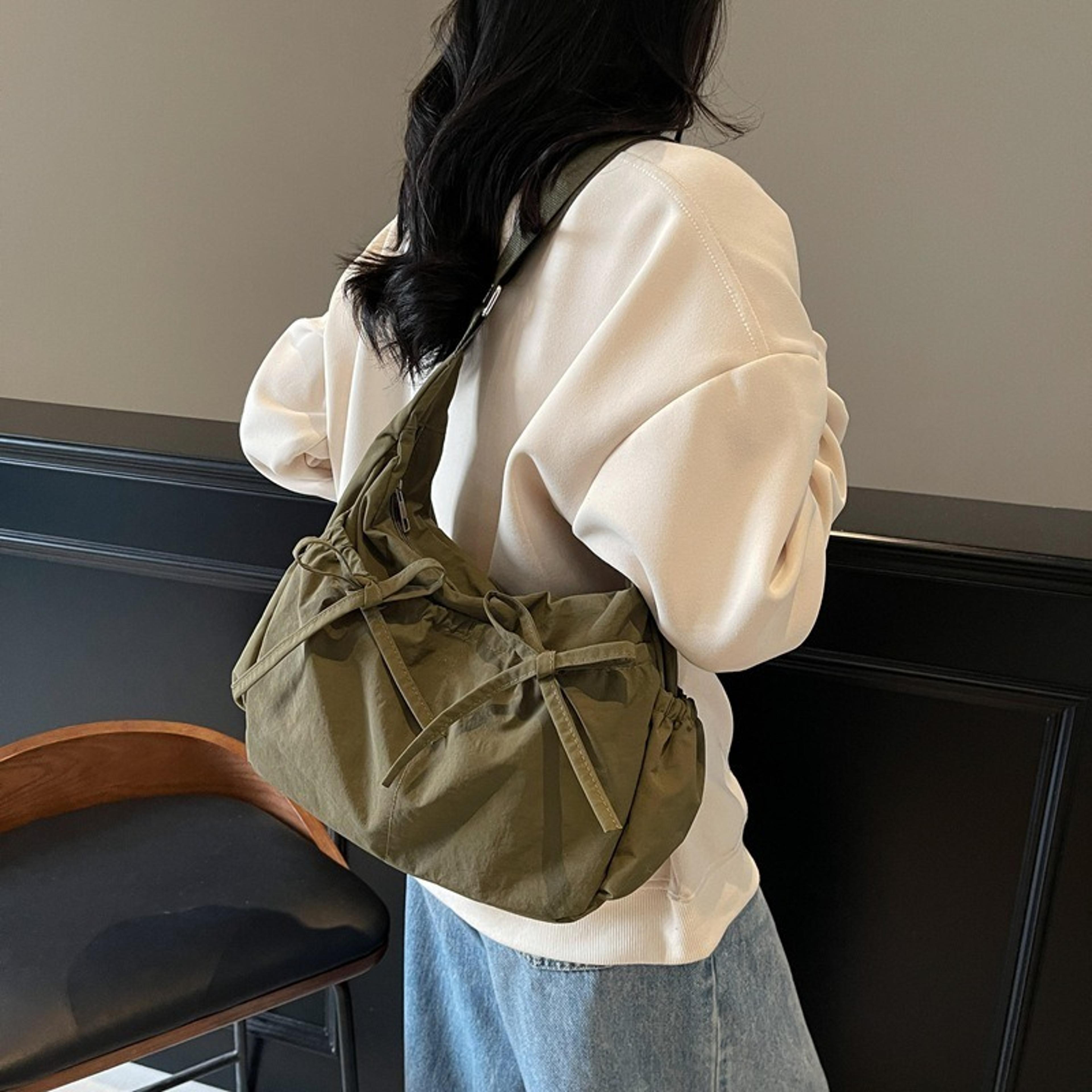 everyday large capacity hobo bag adjustable crossbody shoulder tote