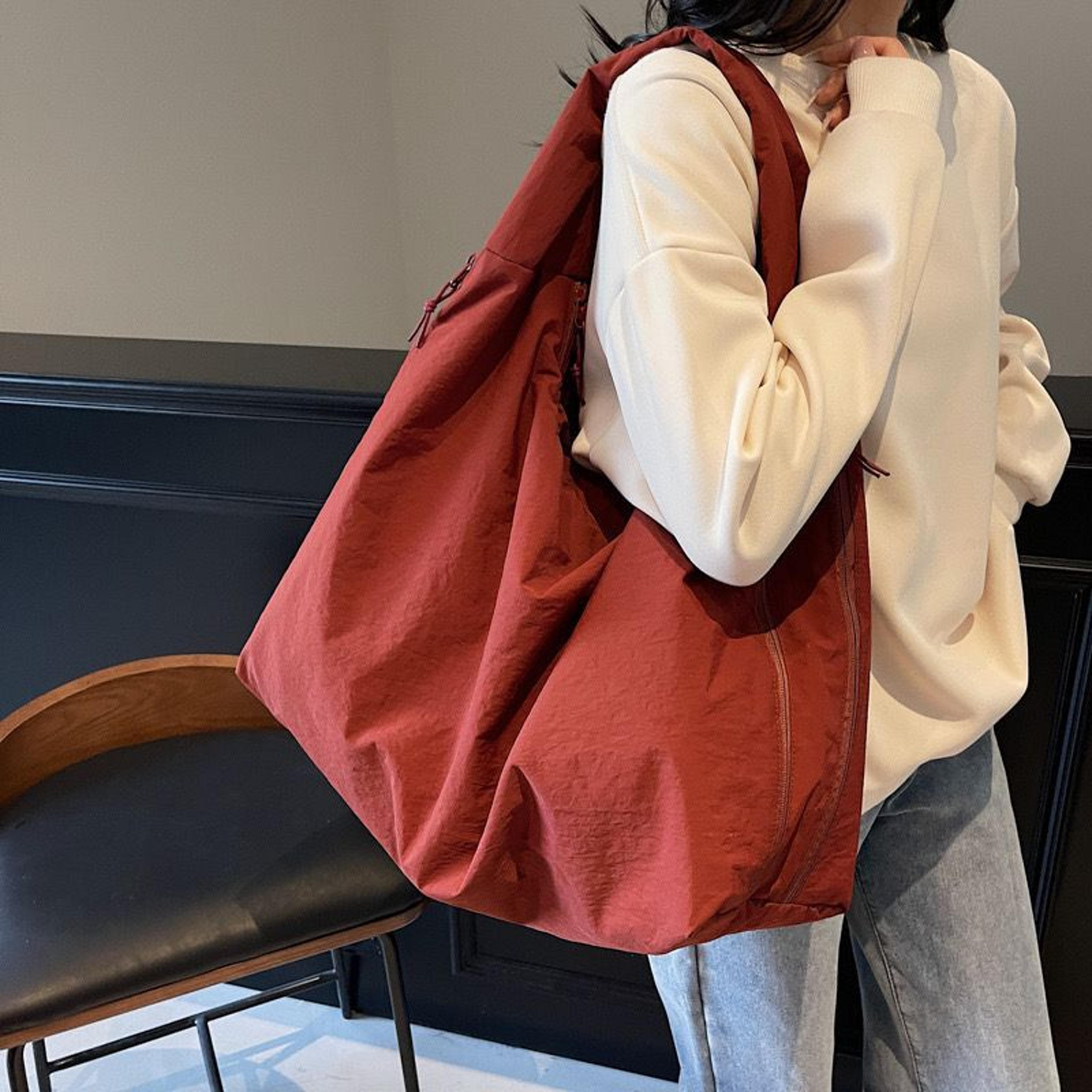 everyday lightweight nylon tote bag for women with zipper for work and travel