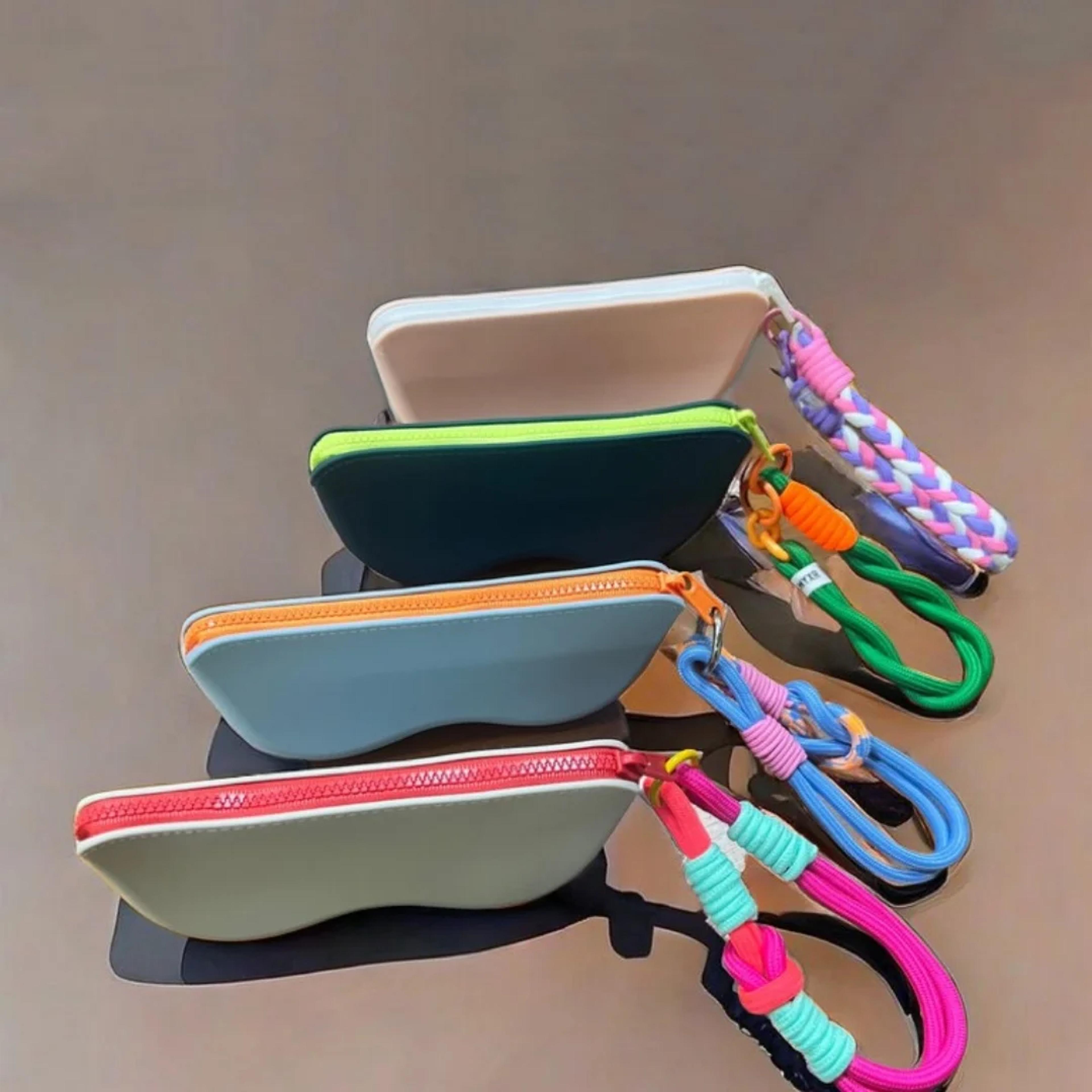 waterproof silicone glasses case with zipper and hanging strap