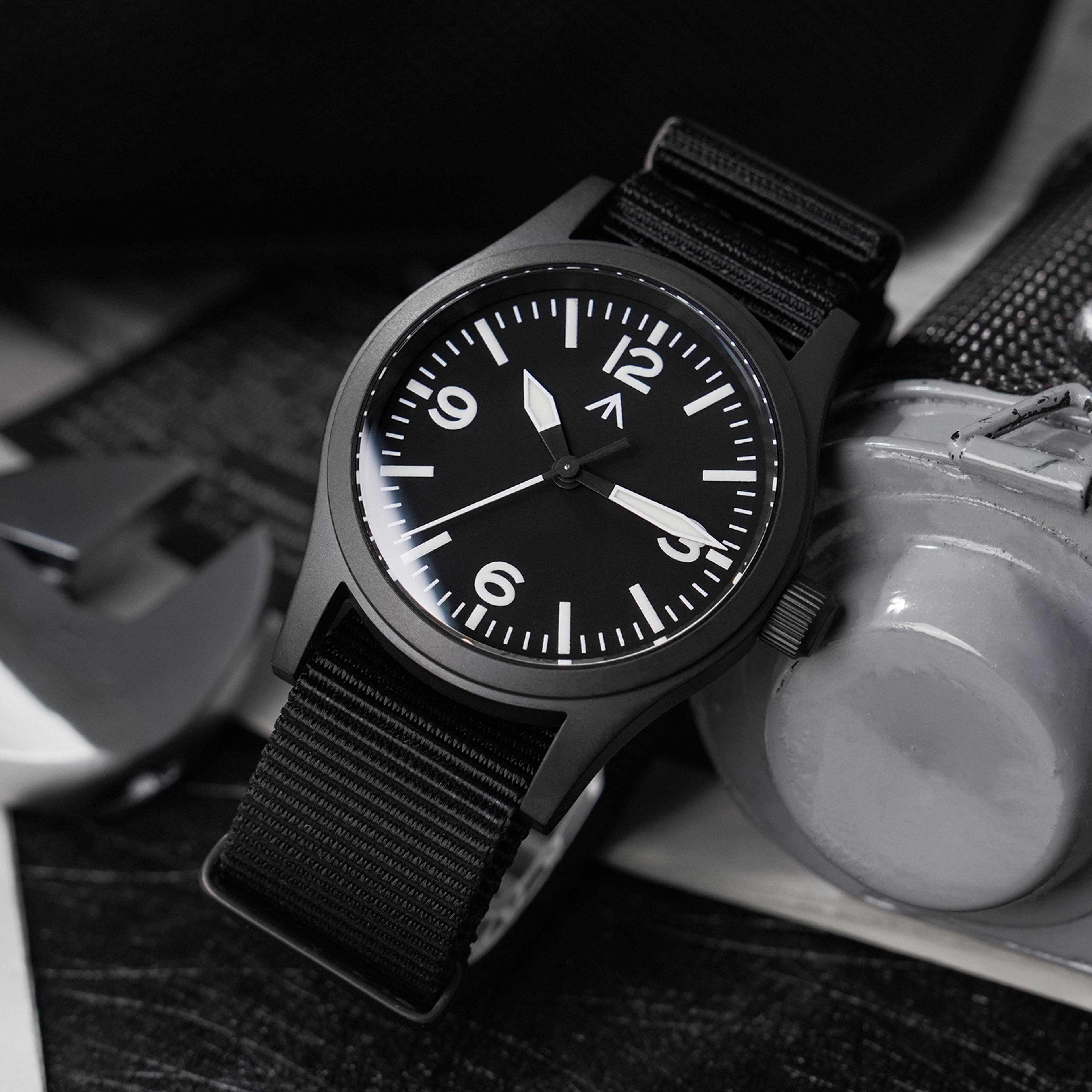 black quartz watch with sapphire crystal movement and bgw9 lume