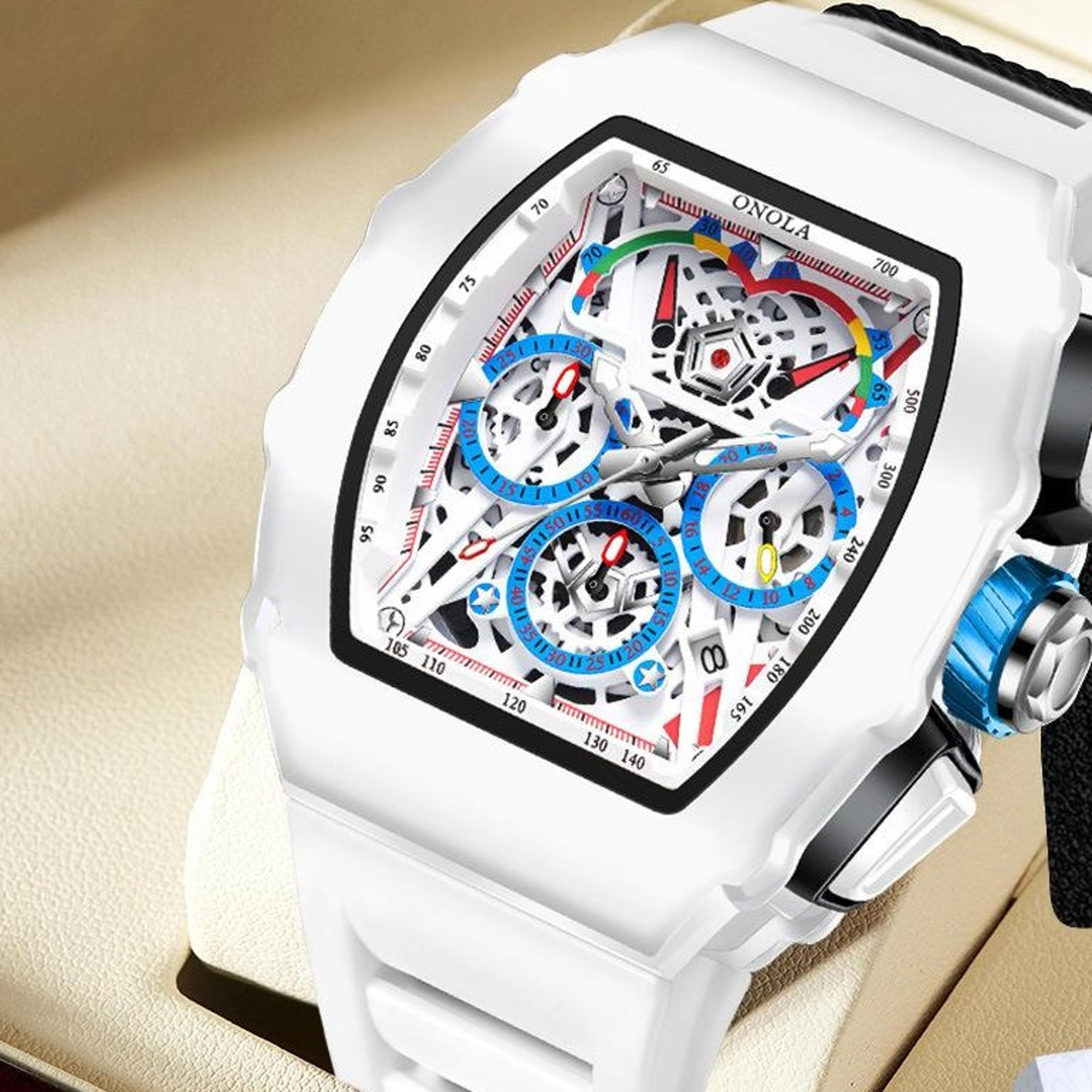 mens chronograph quartz watch with luminous dial and silicone strap