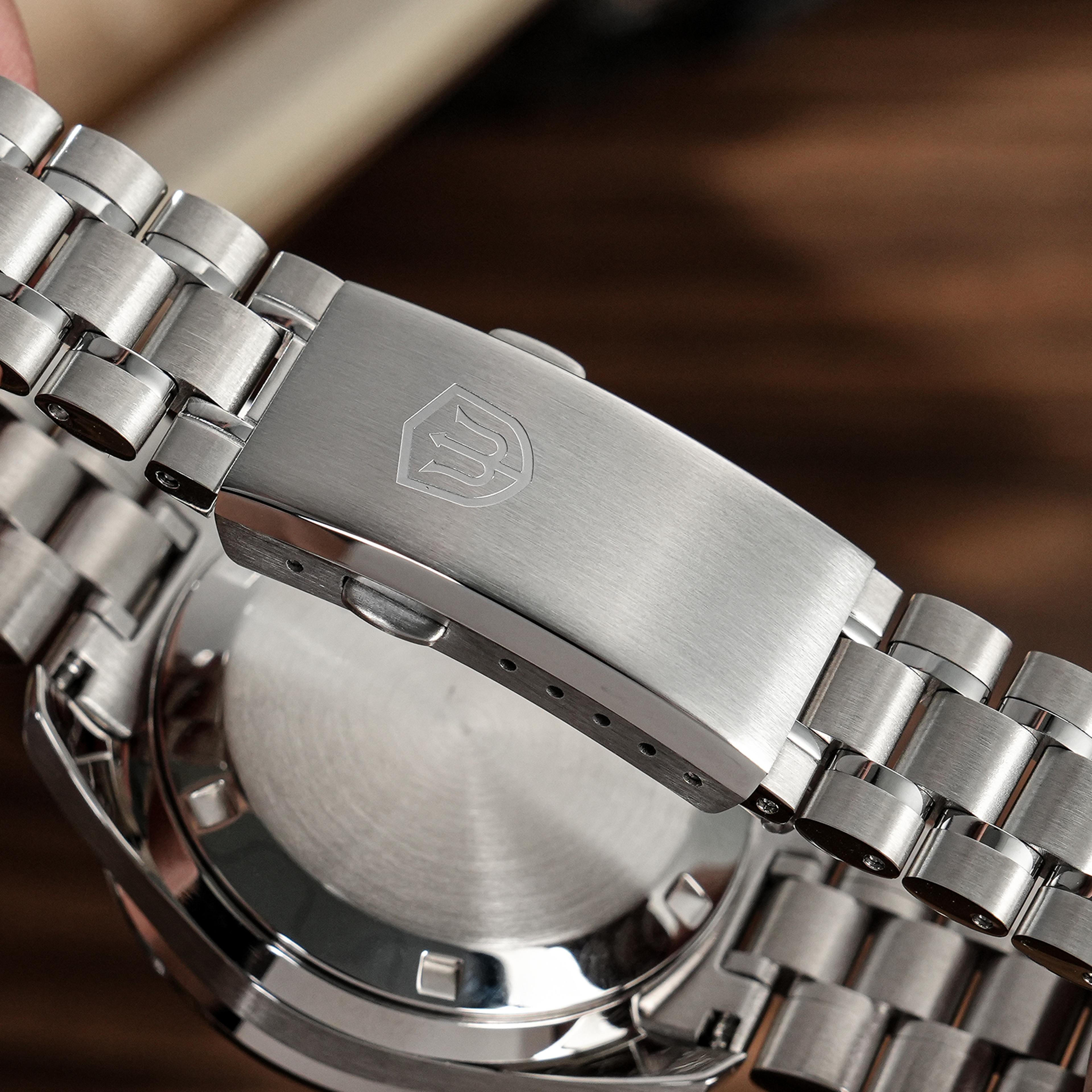retro stainless steel automatic watch with sapphire crystal ar coating night light design