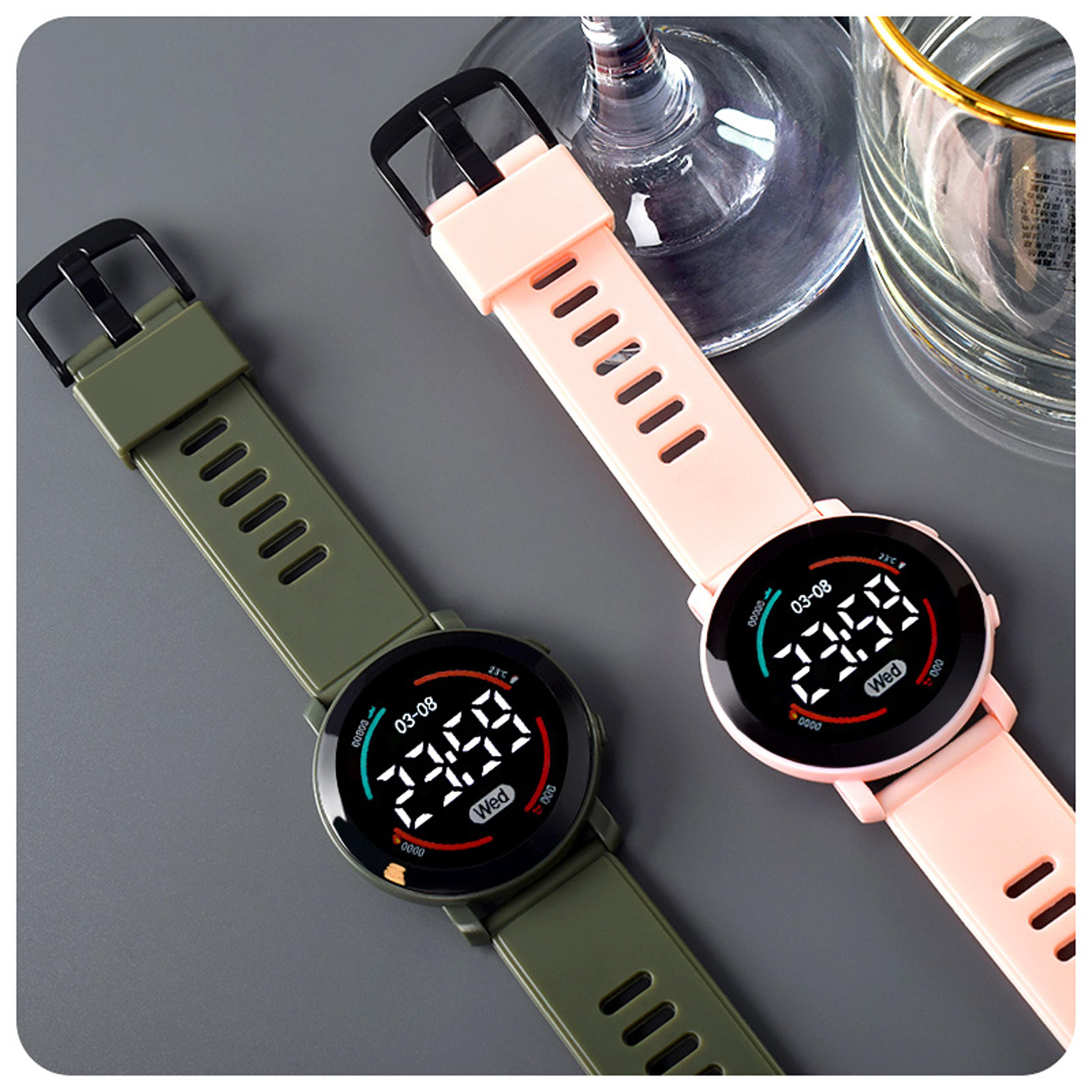 led kids digital sport watch with luminous display and silicone strap