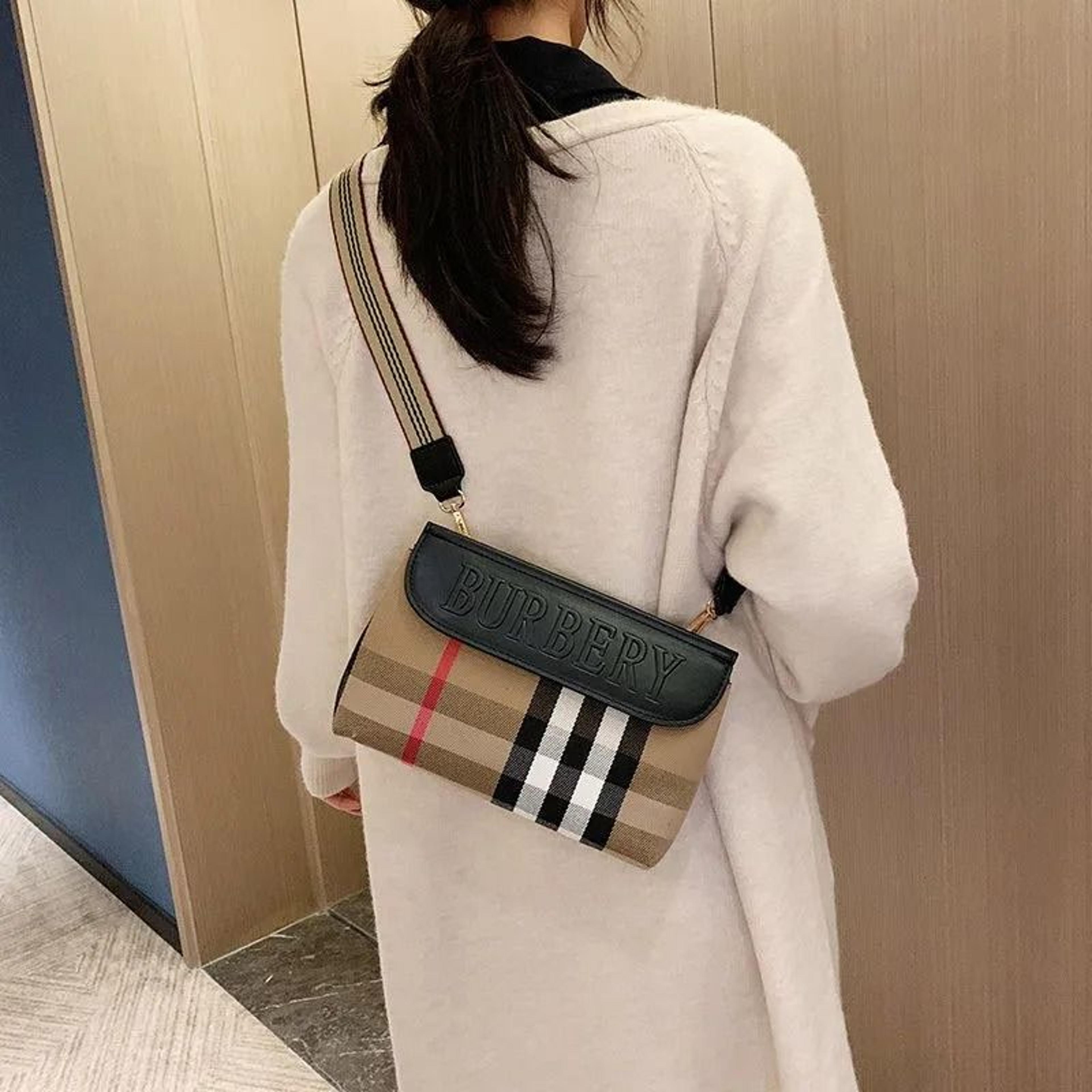casual pu crossbody shoulder bag with plain design for everyday wear
