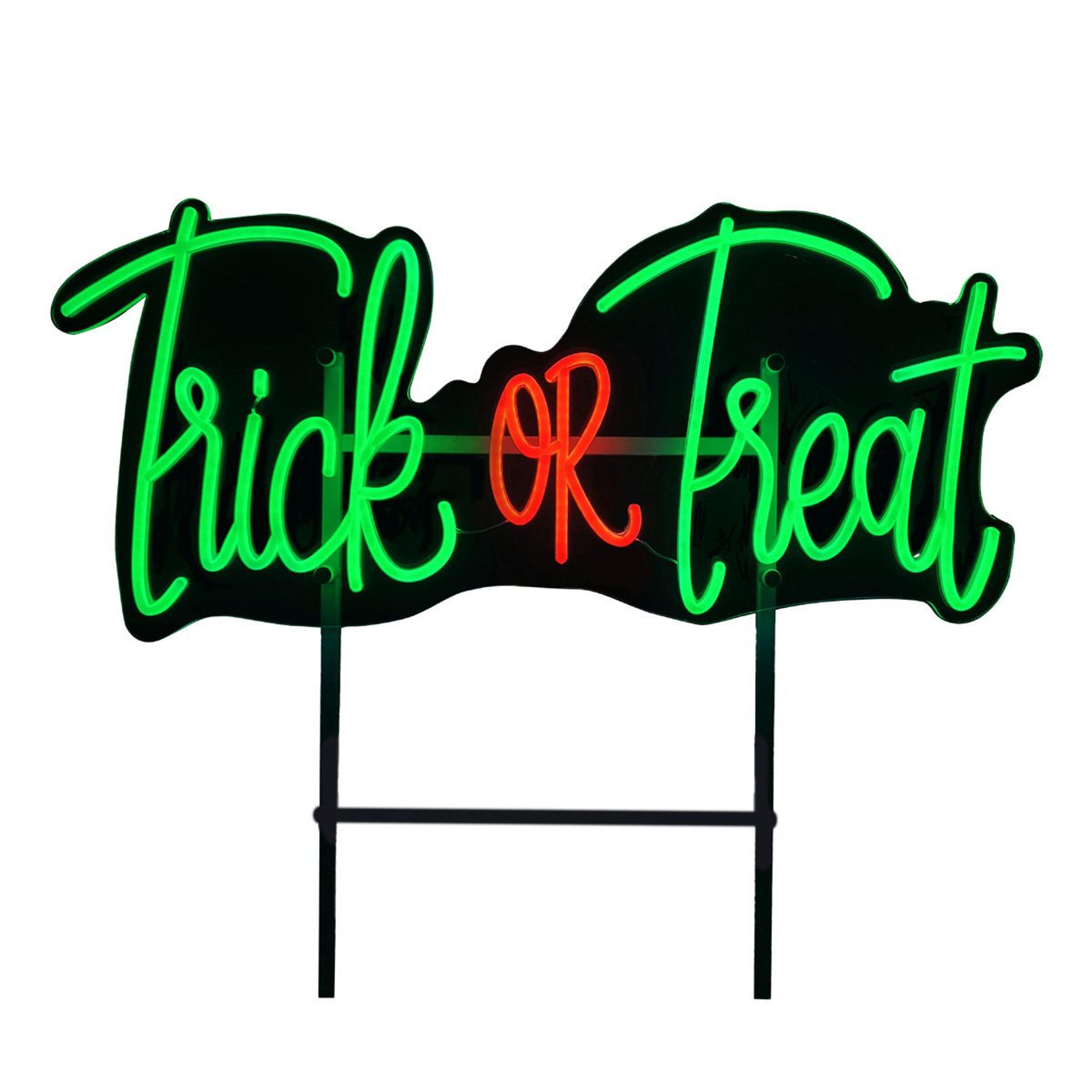 led trick or treat halloween wall decoration with green and red lights