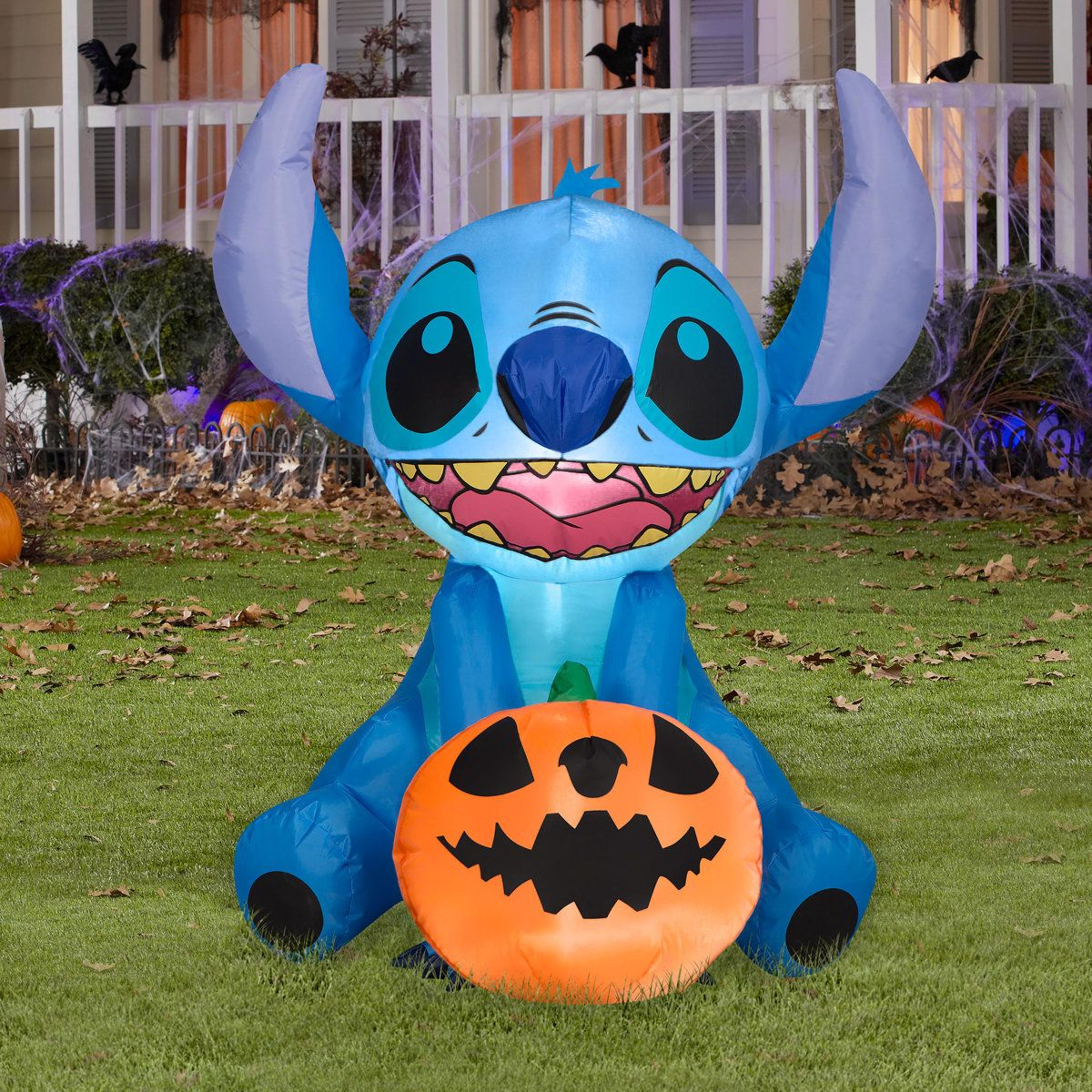 halloween outdoor inflatable decoration with led lights and polyester fabric