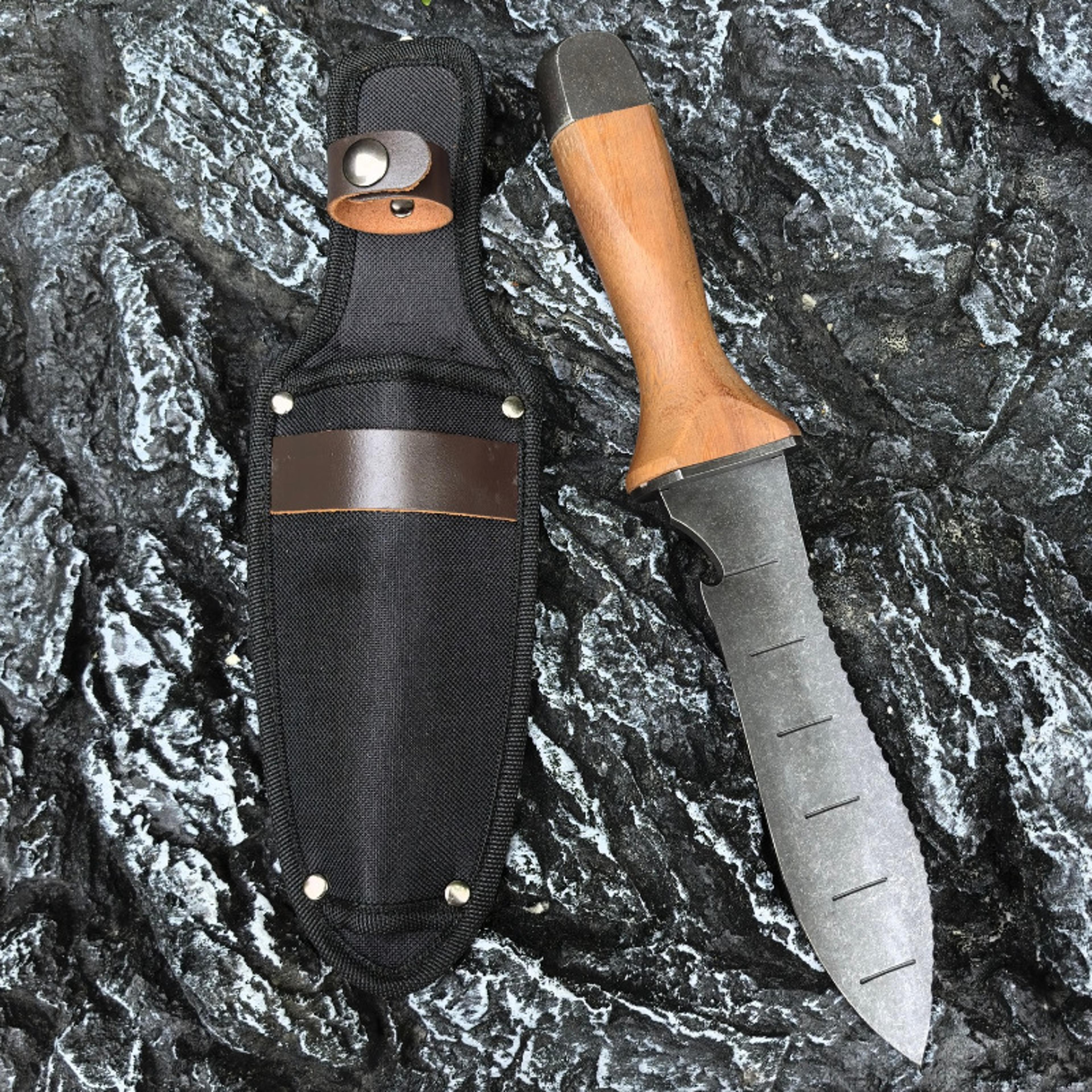 nordic garden trowel with walnut handle for digging, planting & soil loosening