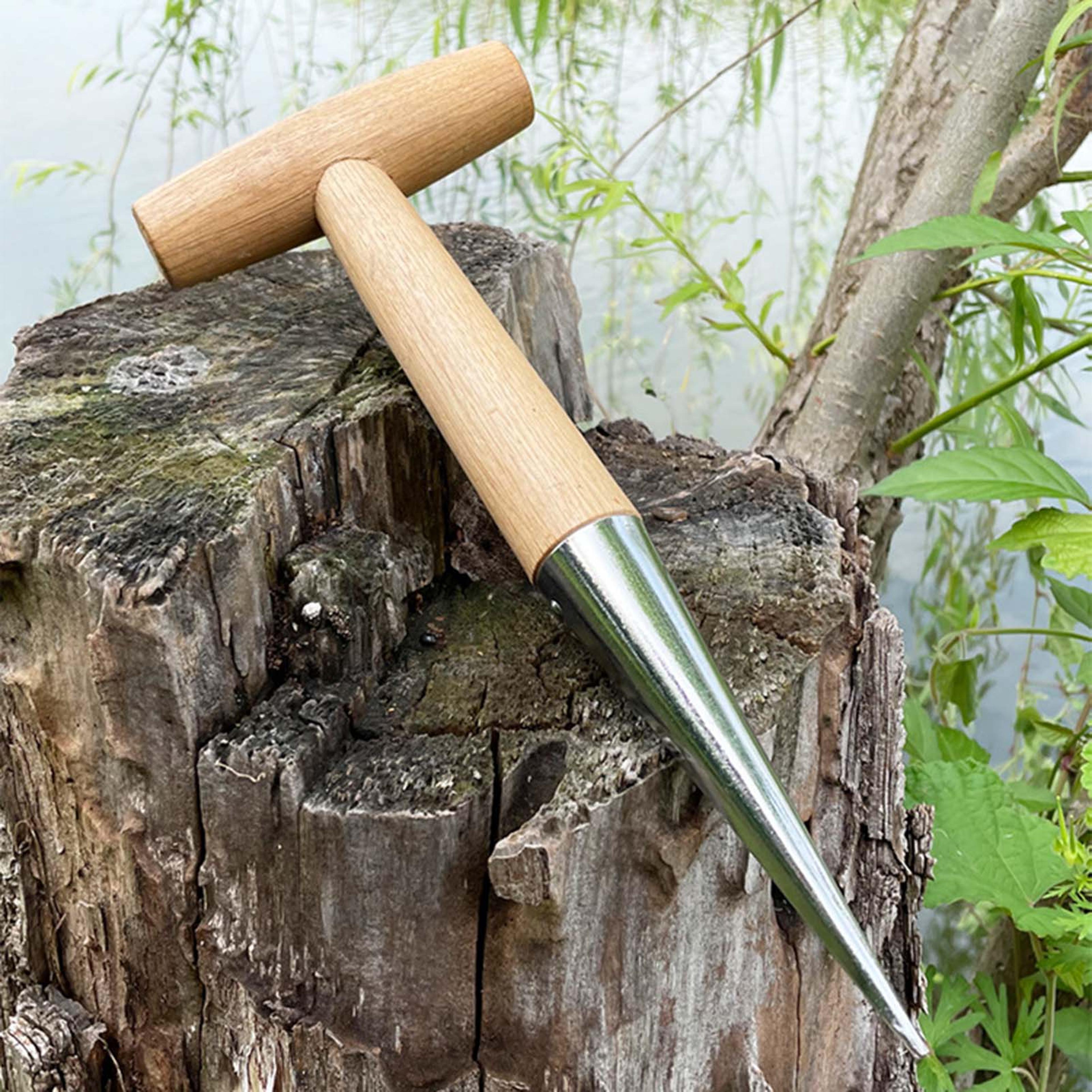 heavy duty garden dibber t handle seed planting tool for bulbs, seeds & seedlings