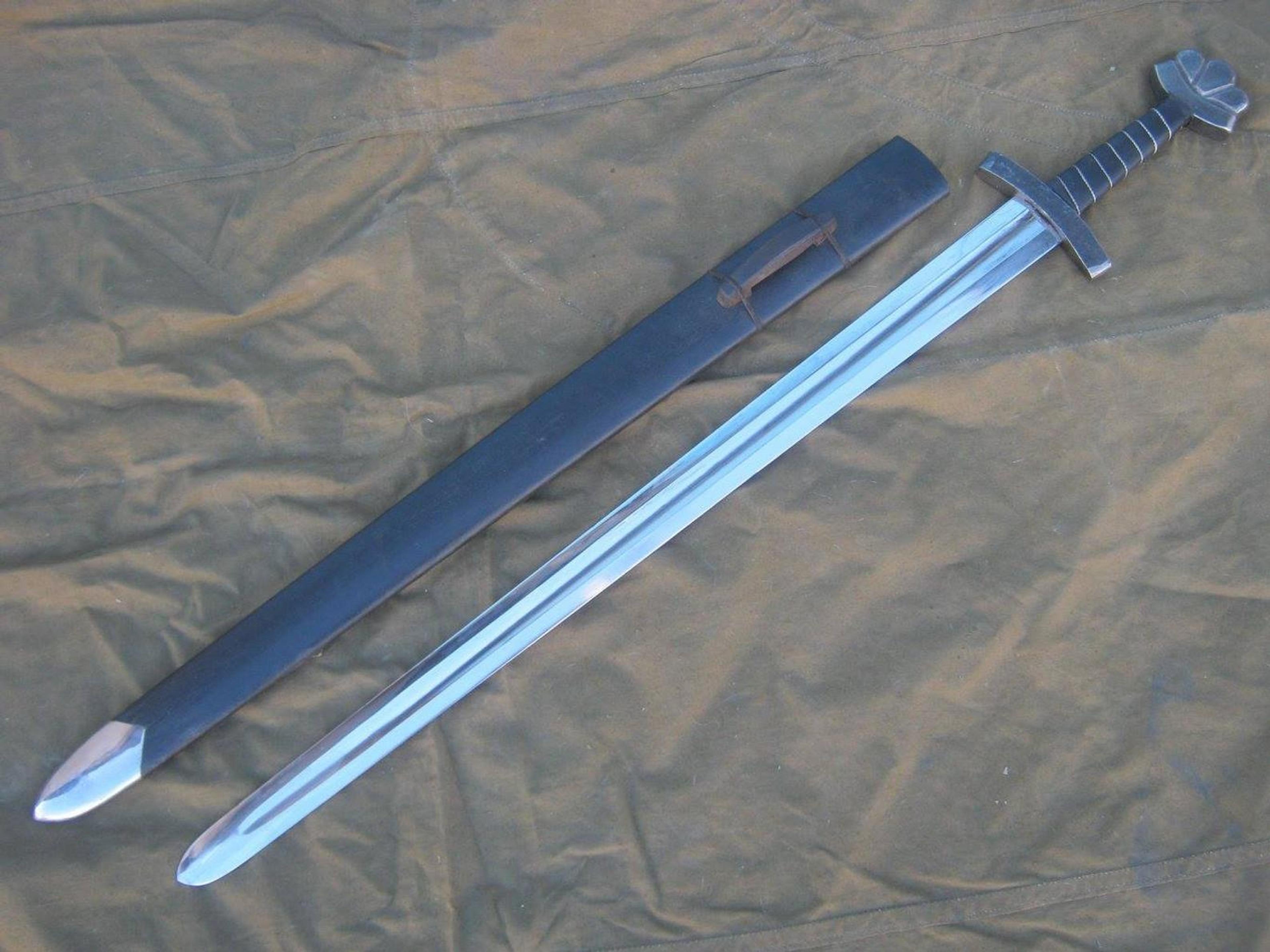forged medieval sword | 65g carbon steel buhurt blade | handcrafted shock-resistant battle sword