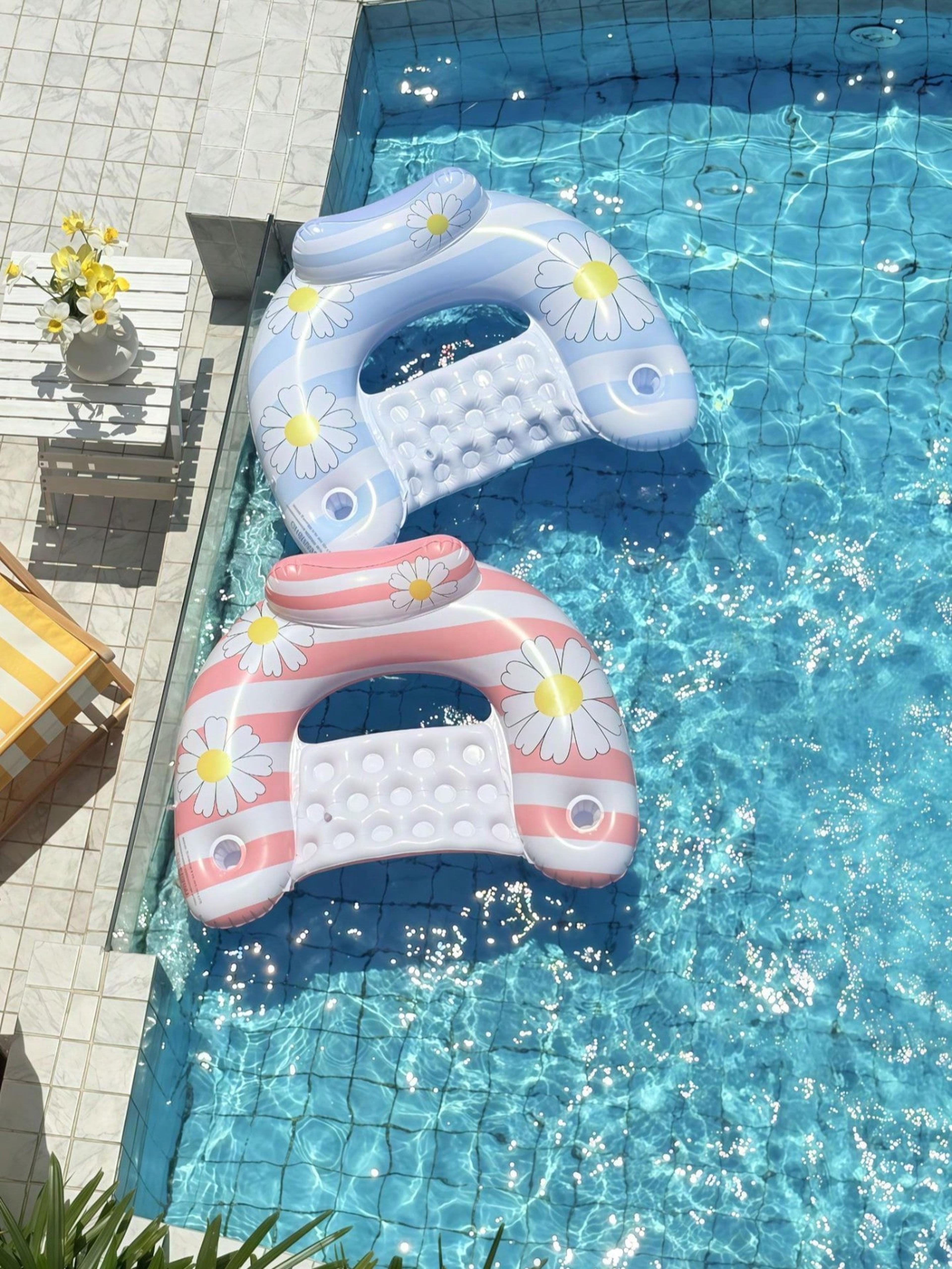 daisy bloom inflatable pool lounger float chair for relaxing summer water fun