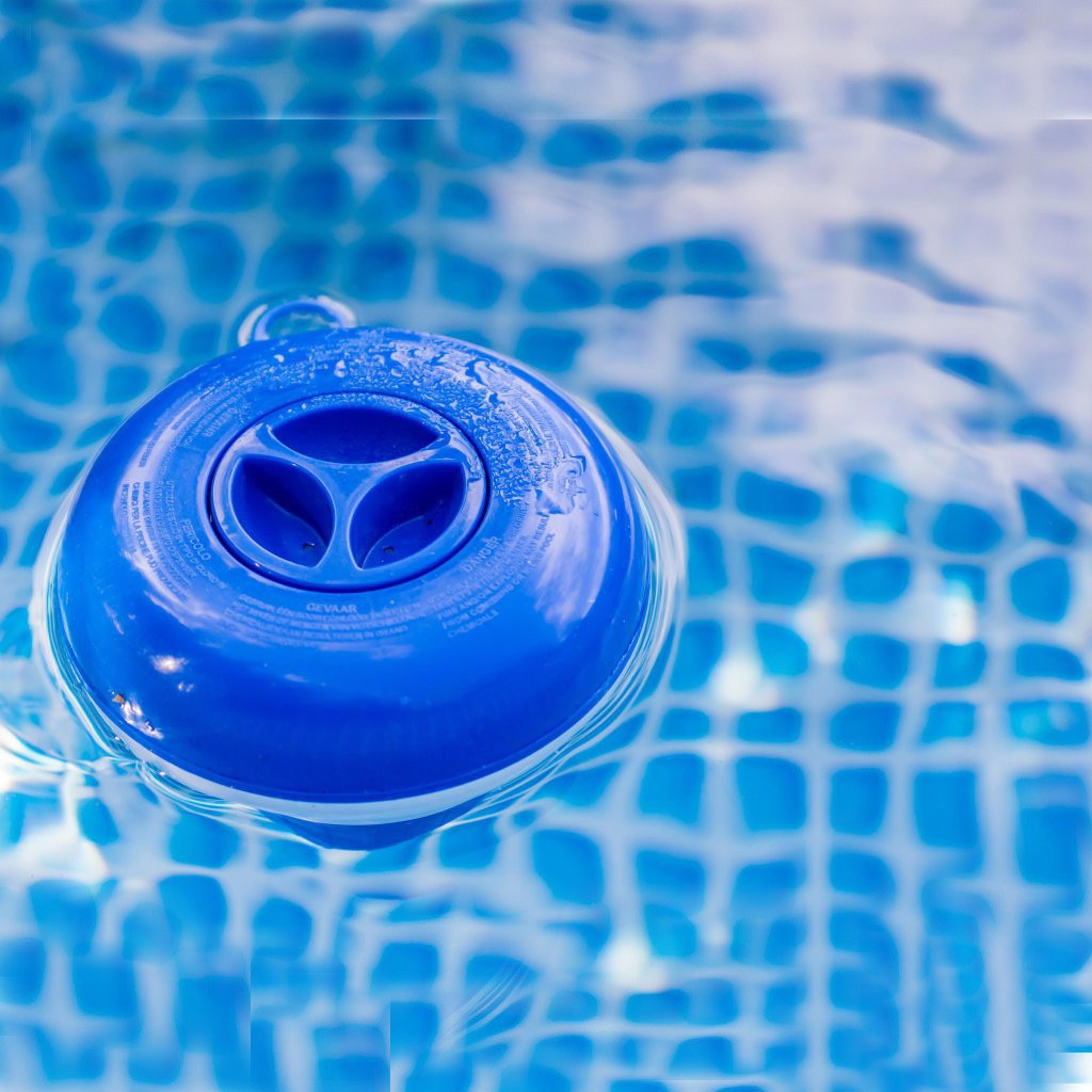 floating chlorine dispenser for pools, spas & hot tubs