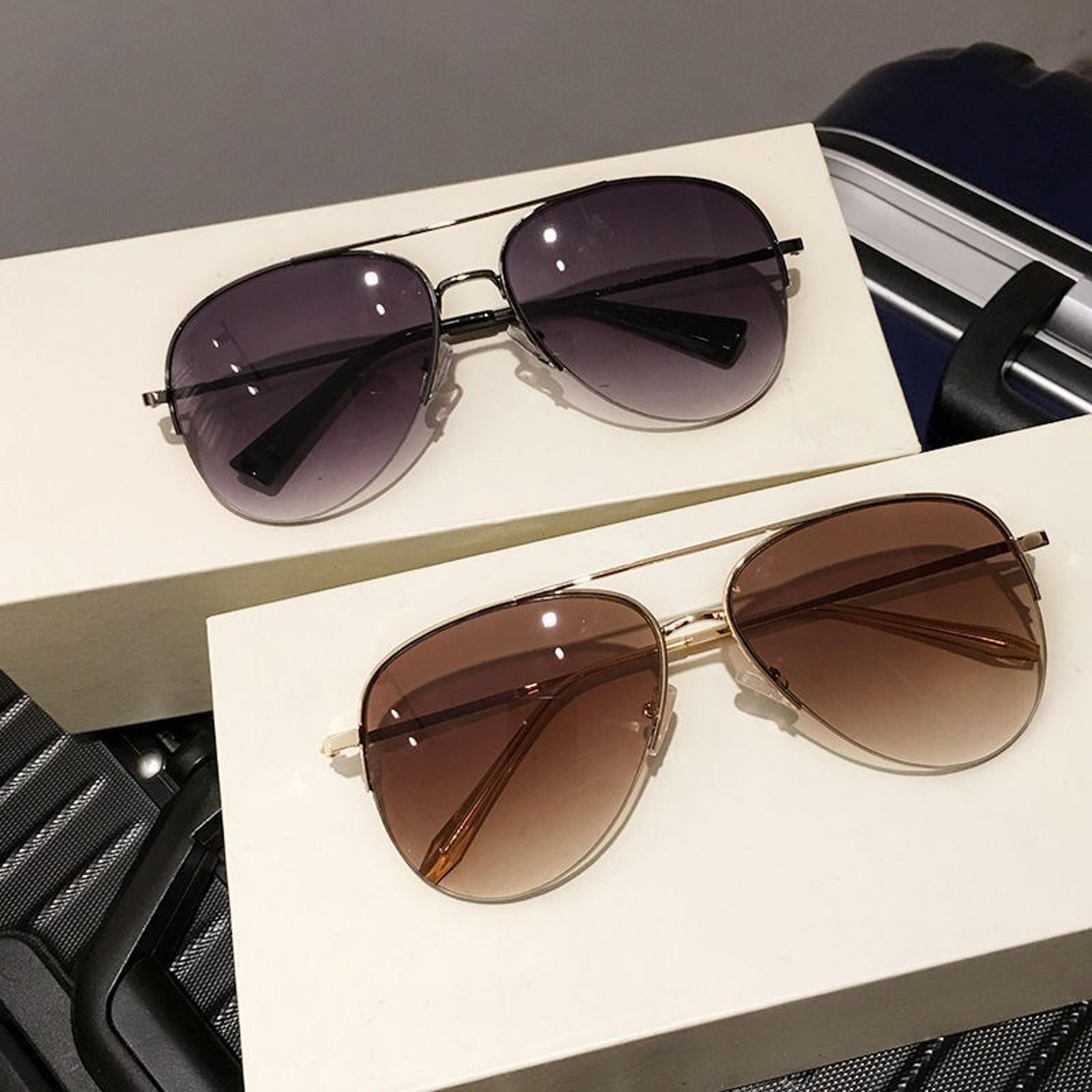 vintage pilot sunglasses with round uv protection lenses for men & women