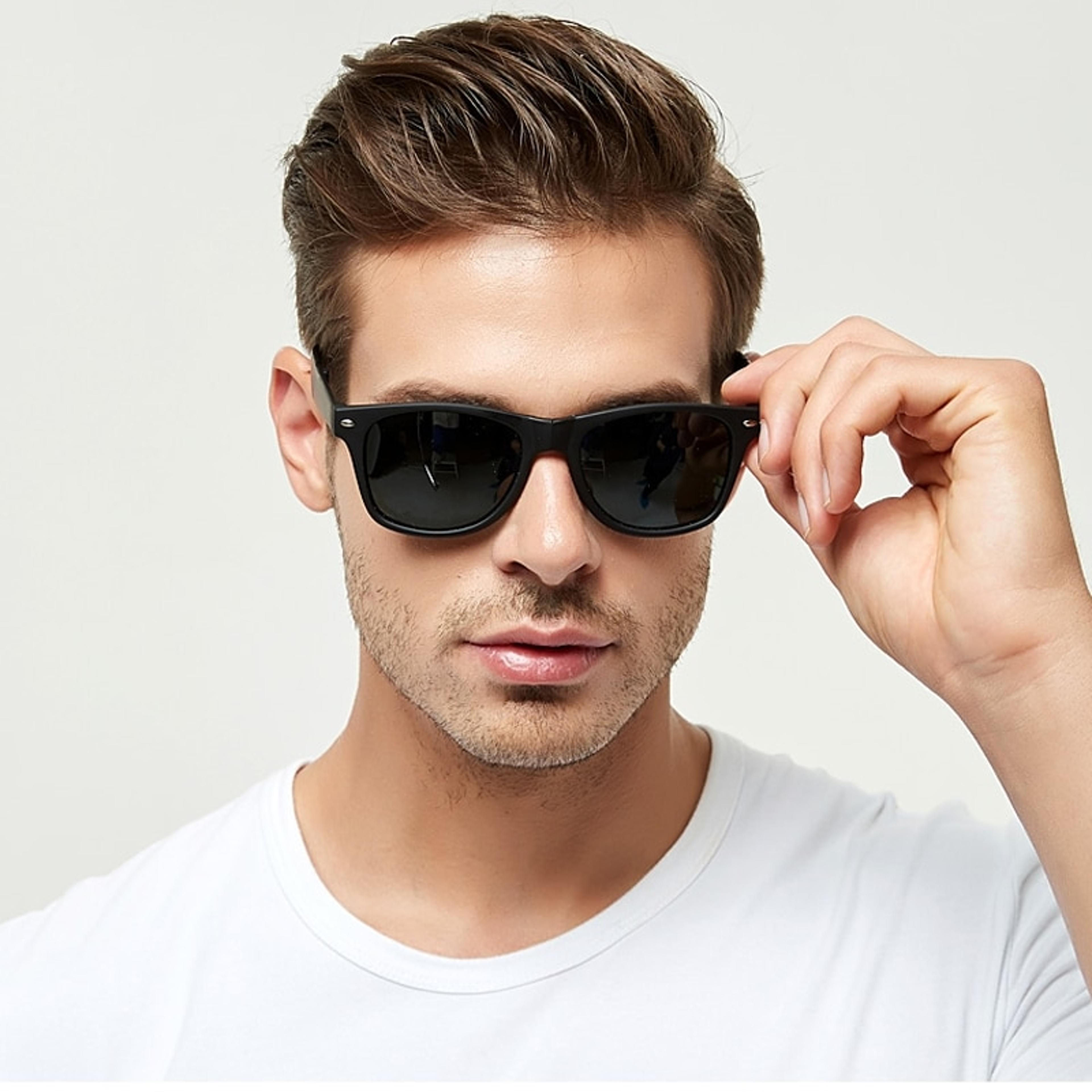 classic unisex sunglasses for everyday style with lightweight comfort