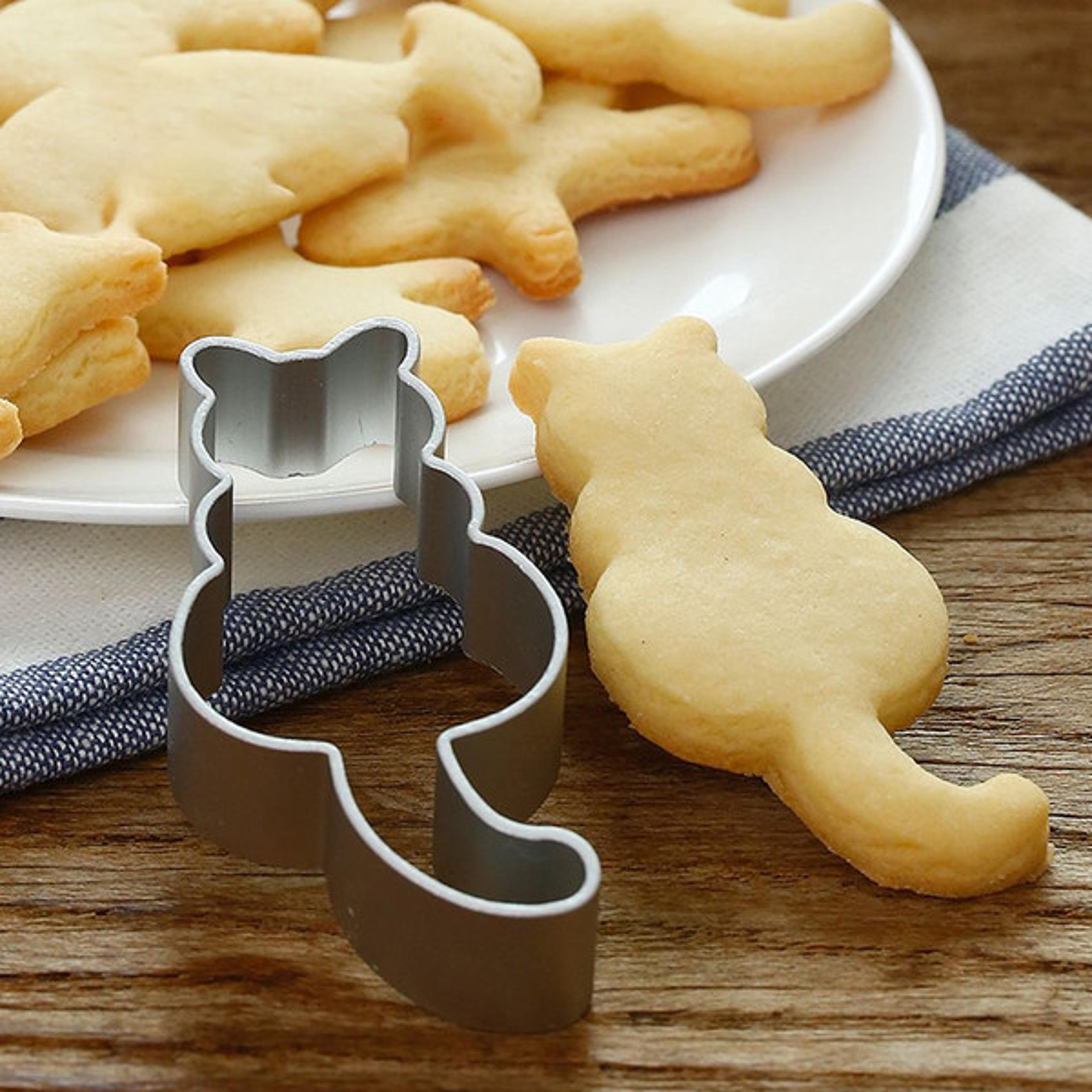 cat shaped cookie cutter for baking