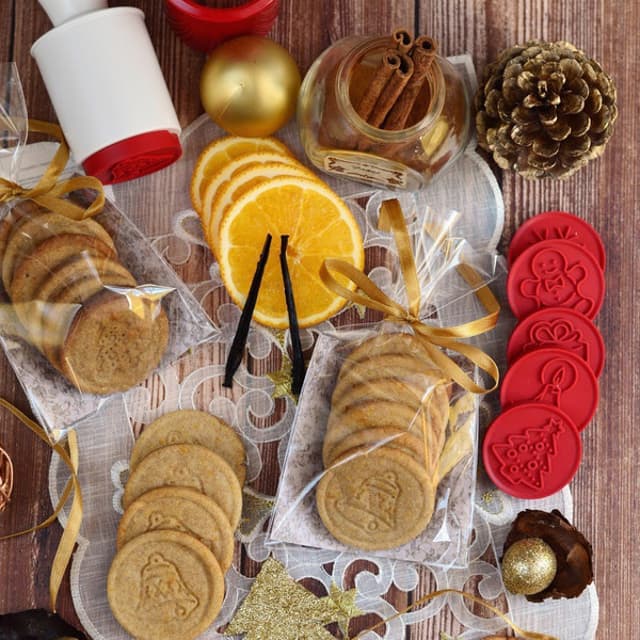 Christmas Cookie Cutter & Stamper Mold (3).jpg