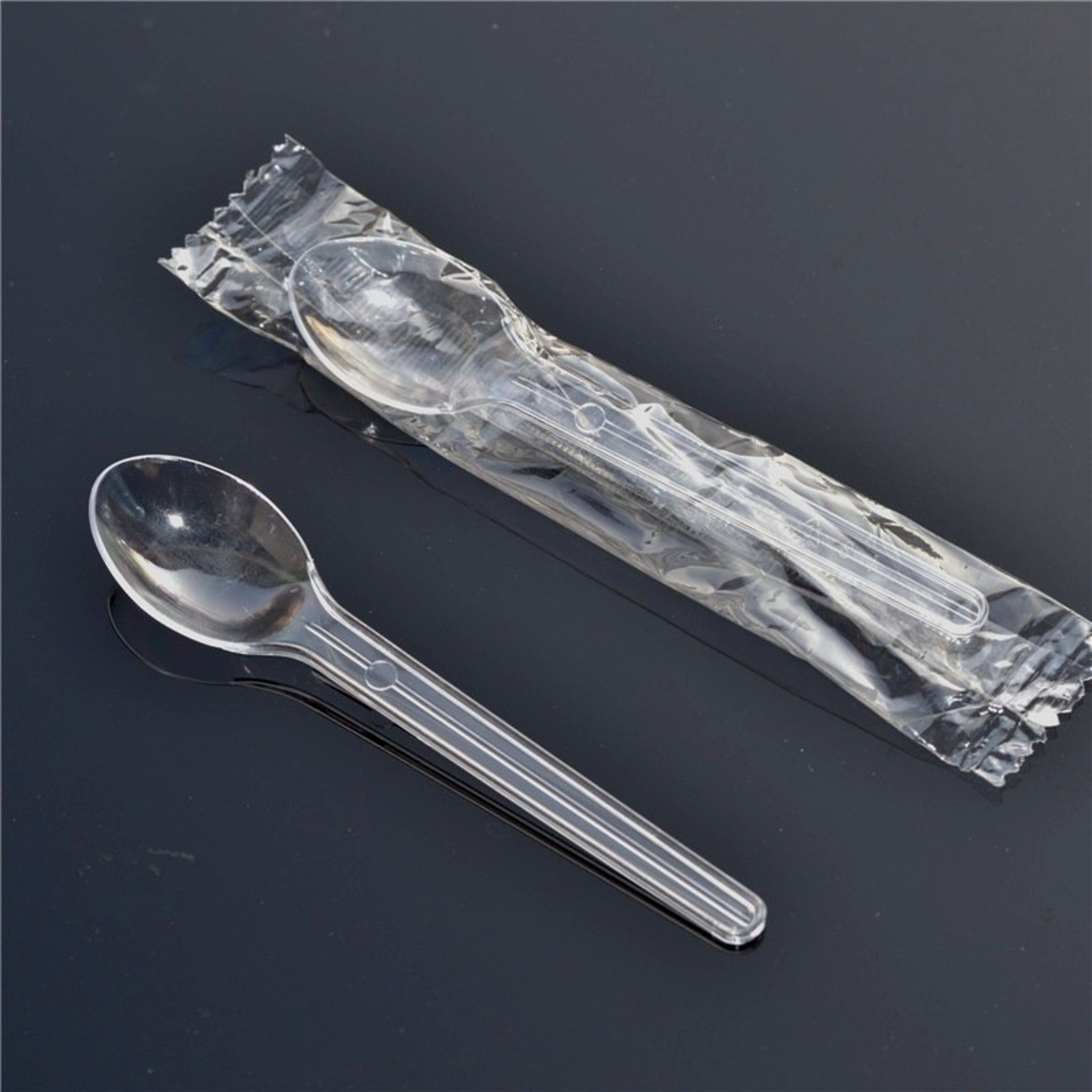 mini disposable plastic cutlery set for desserts, cake, yogurt and party treats