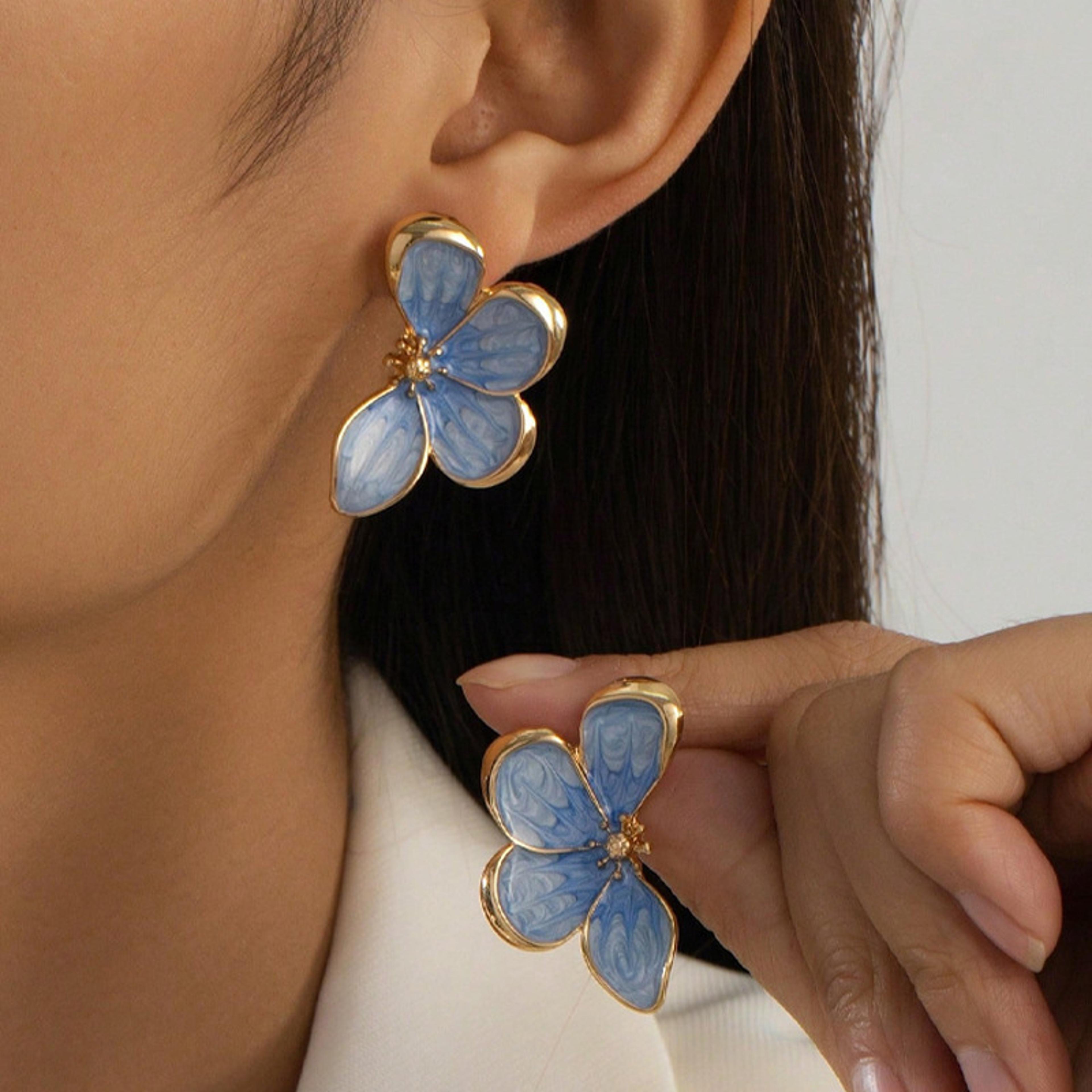 vintage blue blossom floral stud earrings for women elegant flower stud earrings for parties & gifts