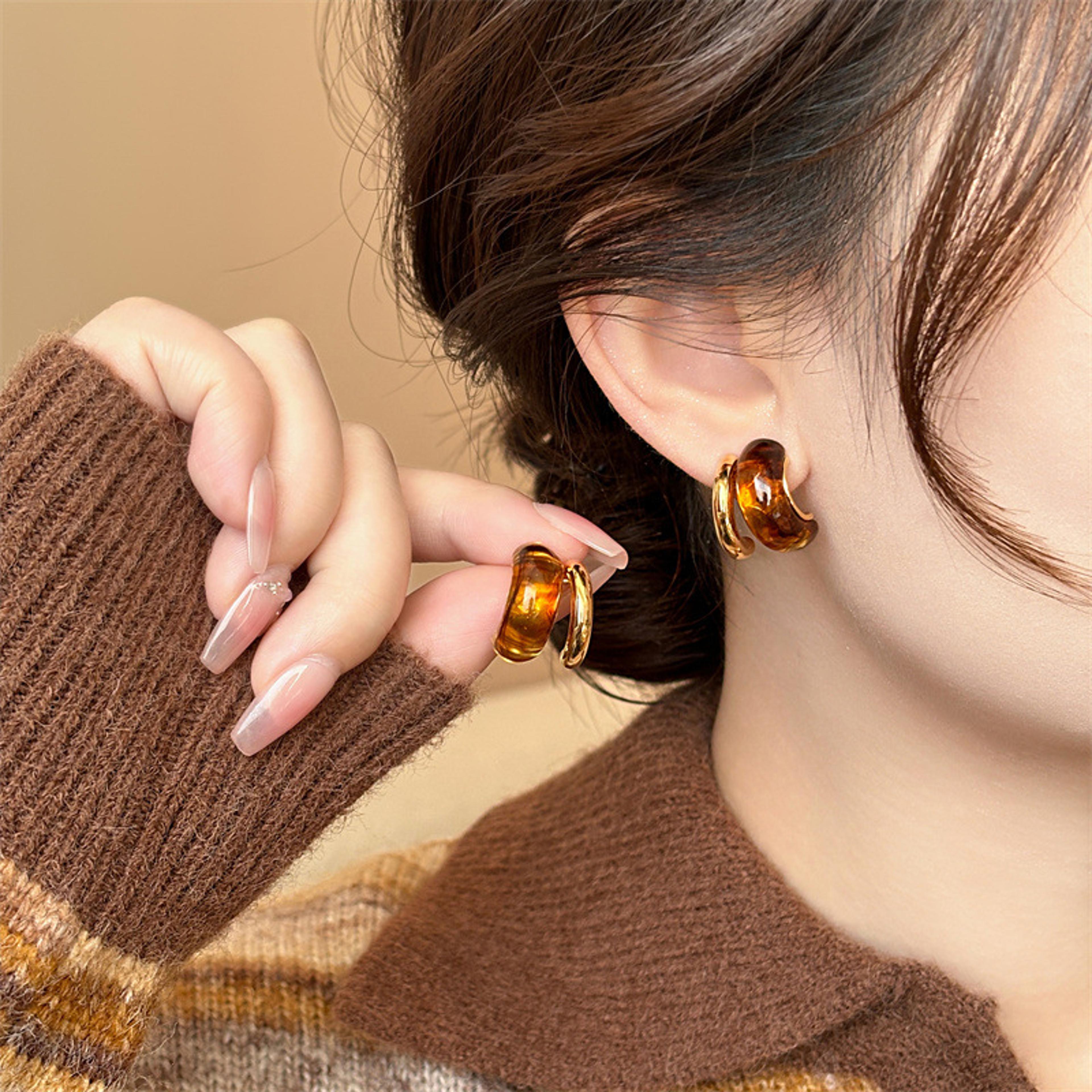 retro amber c shape acrylic stud earrings for women lightweight vintage statement earrings