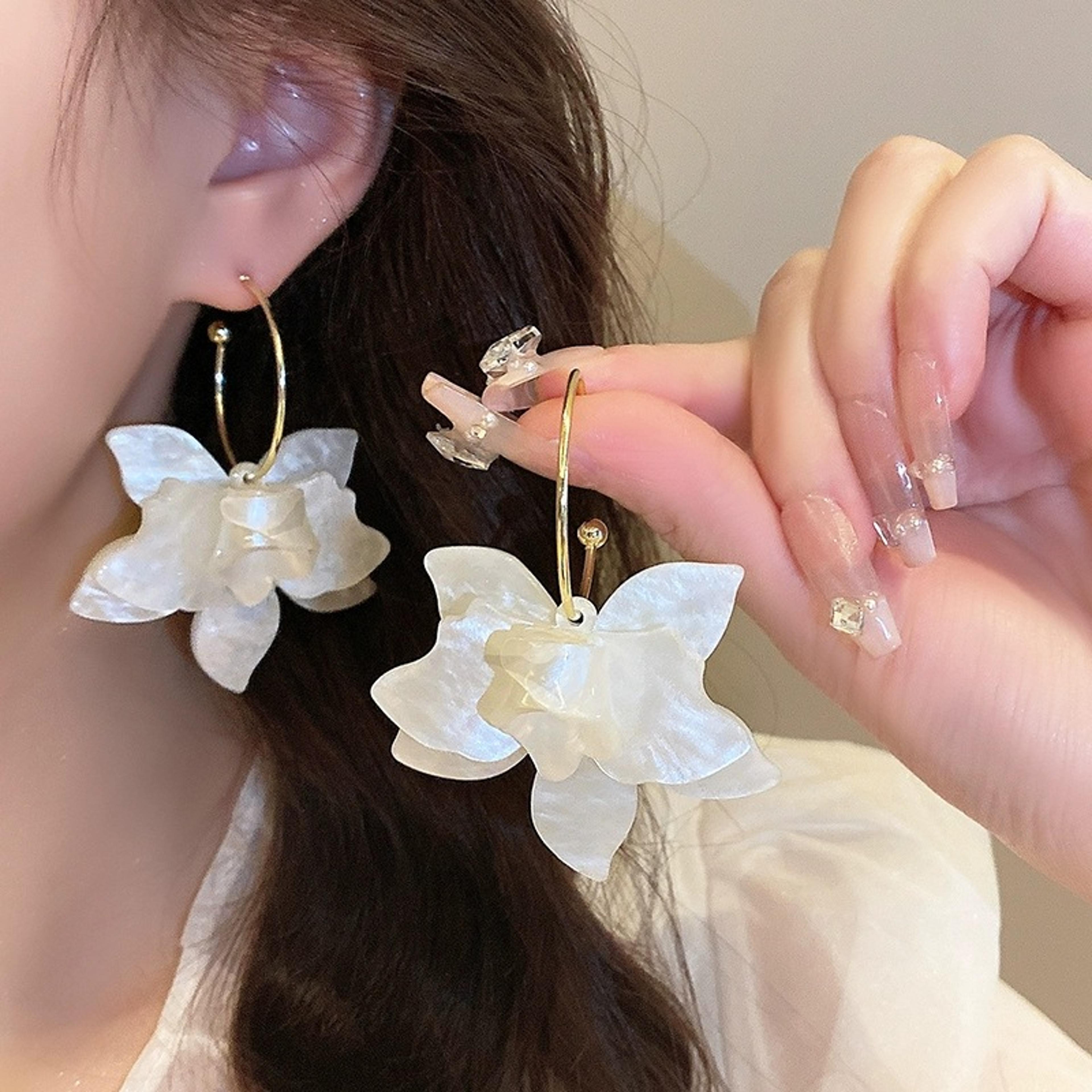 vintage flower drop earrings for women white acrylic petal wedding statement jewelry