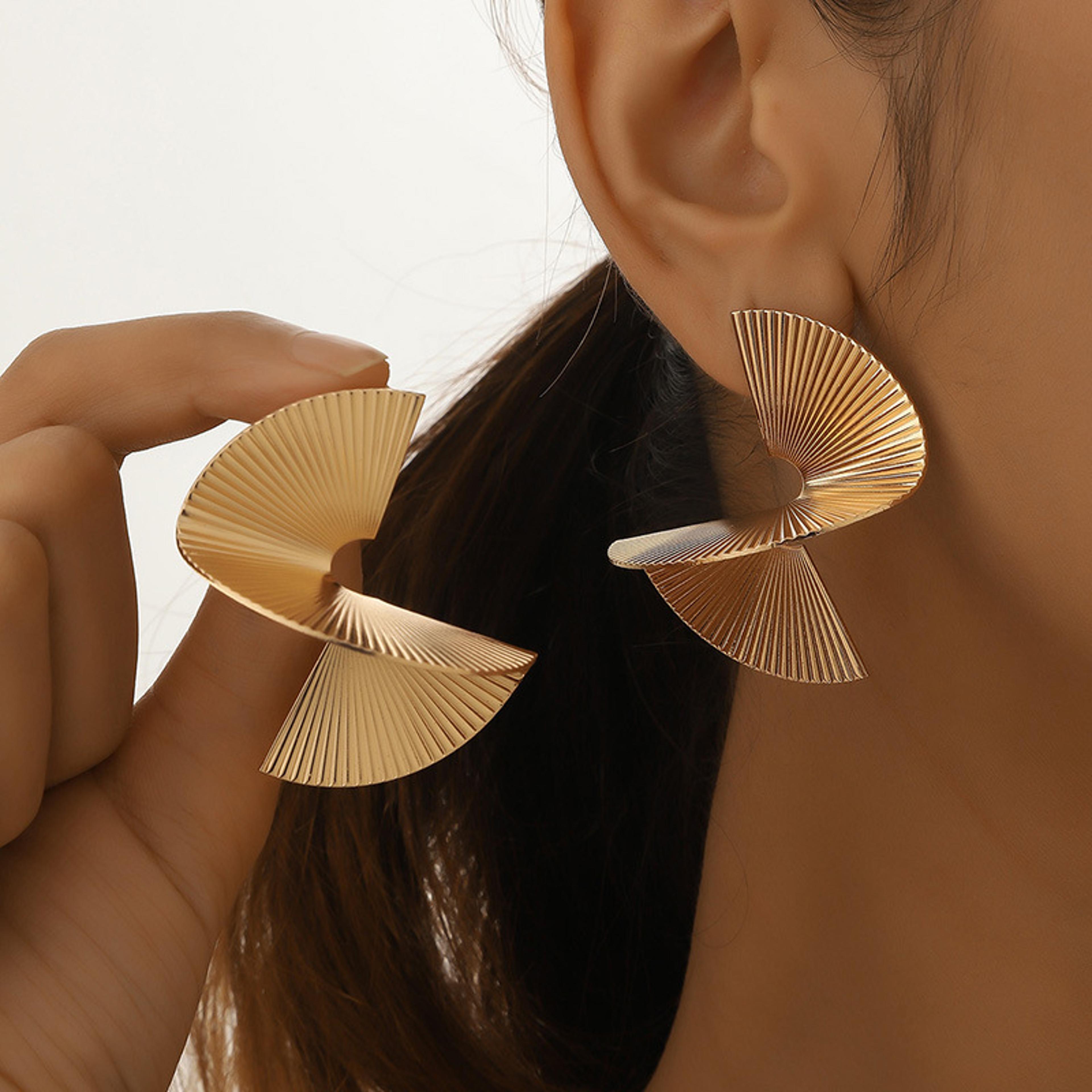 retro statement earrings twisted spiral geometric metal earrings for women in gold & silver