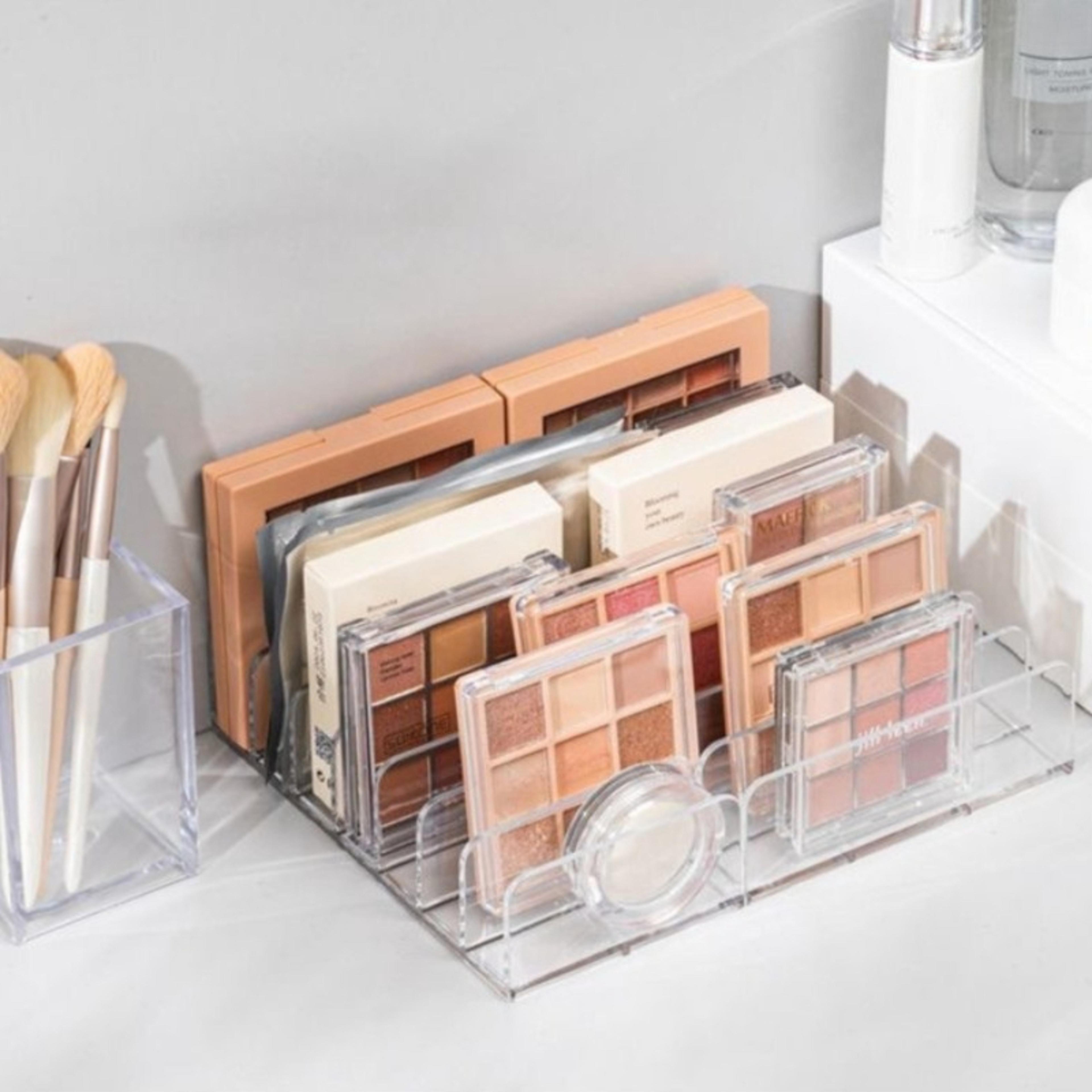 7 compartment makeup organizer for eyeshadow palettes and cosmetics