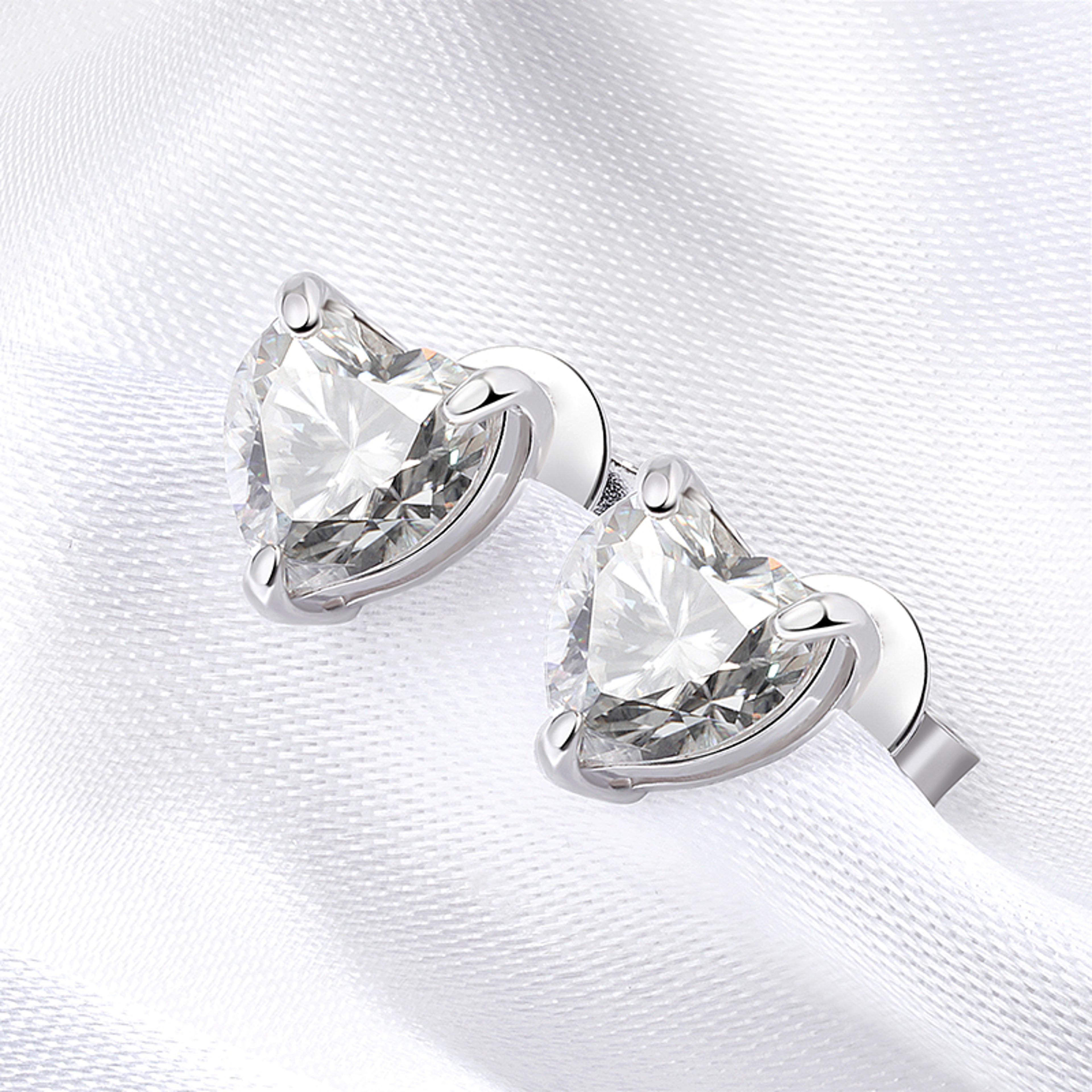 heart cut moissanite stud earrings in s925 sterling silver 1ct 2ct 4ct