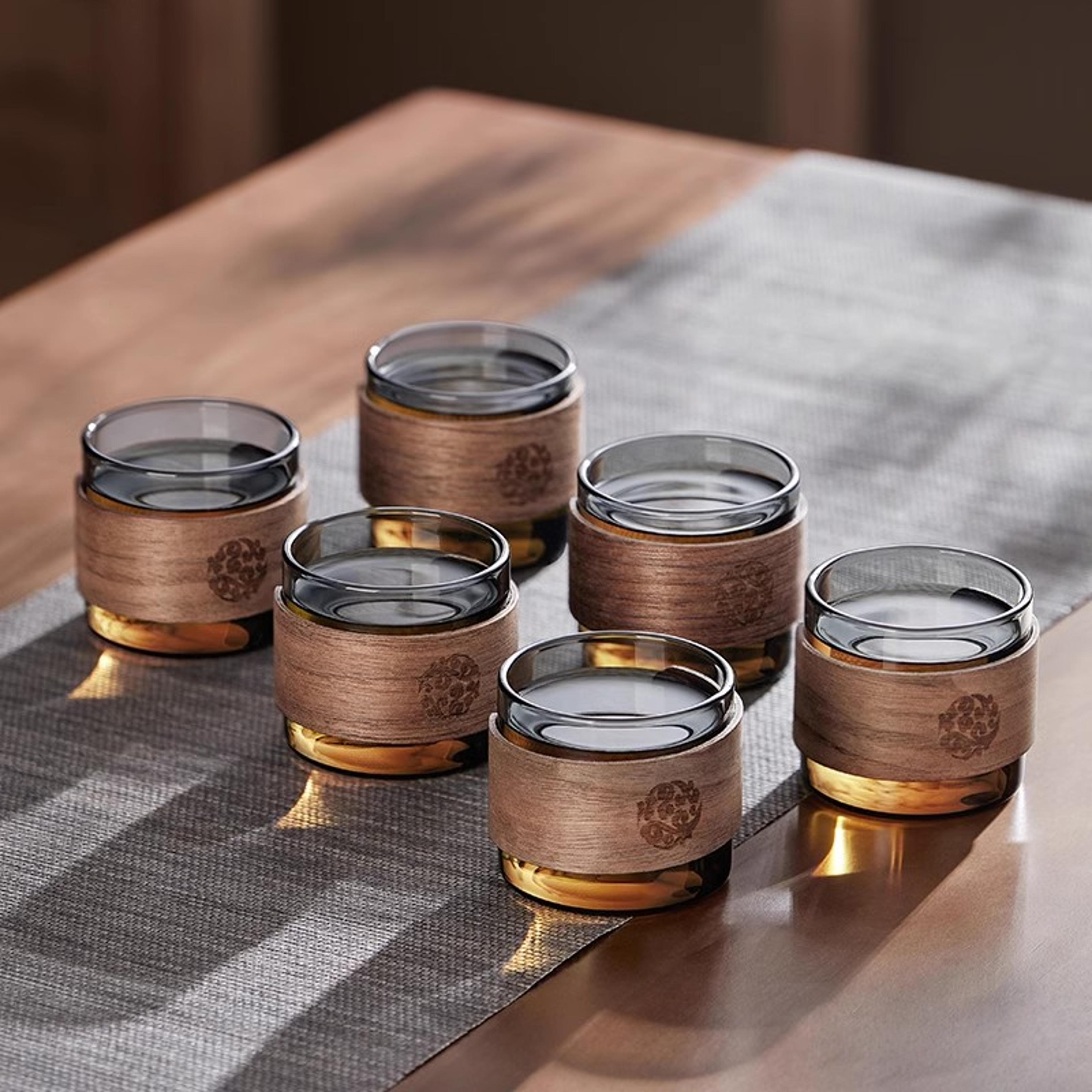 6 piece borosilicate glass tea cup set with wooden holders 150ml