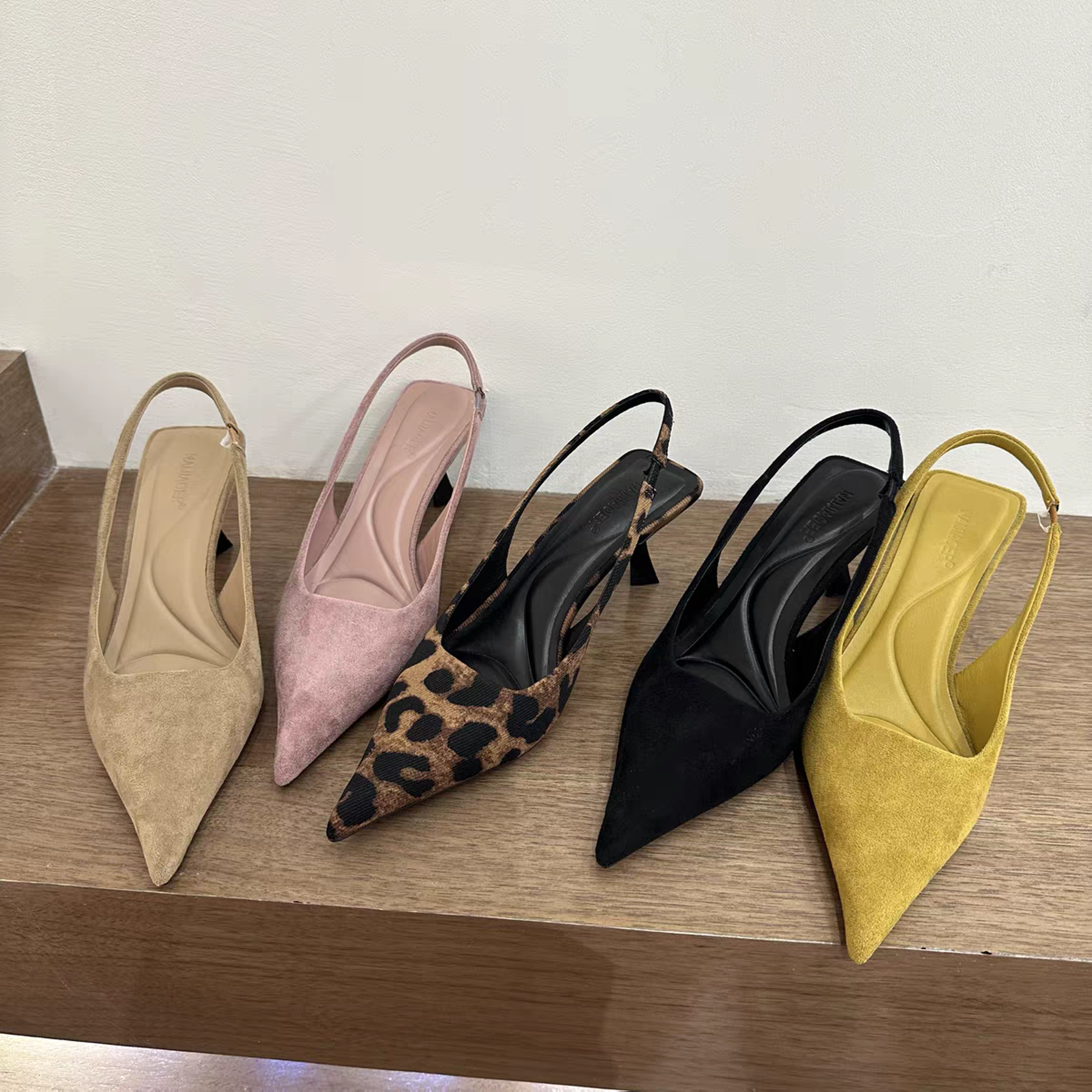 pointed toe women sandals with thin heel and buckle back strap