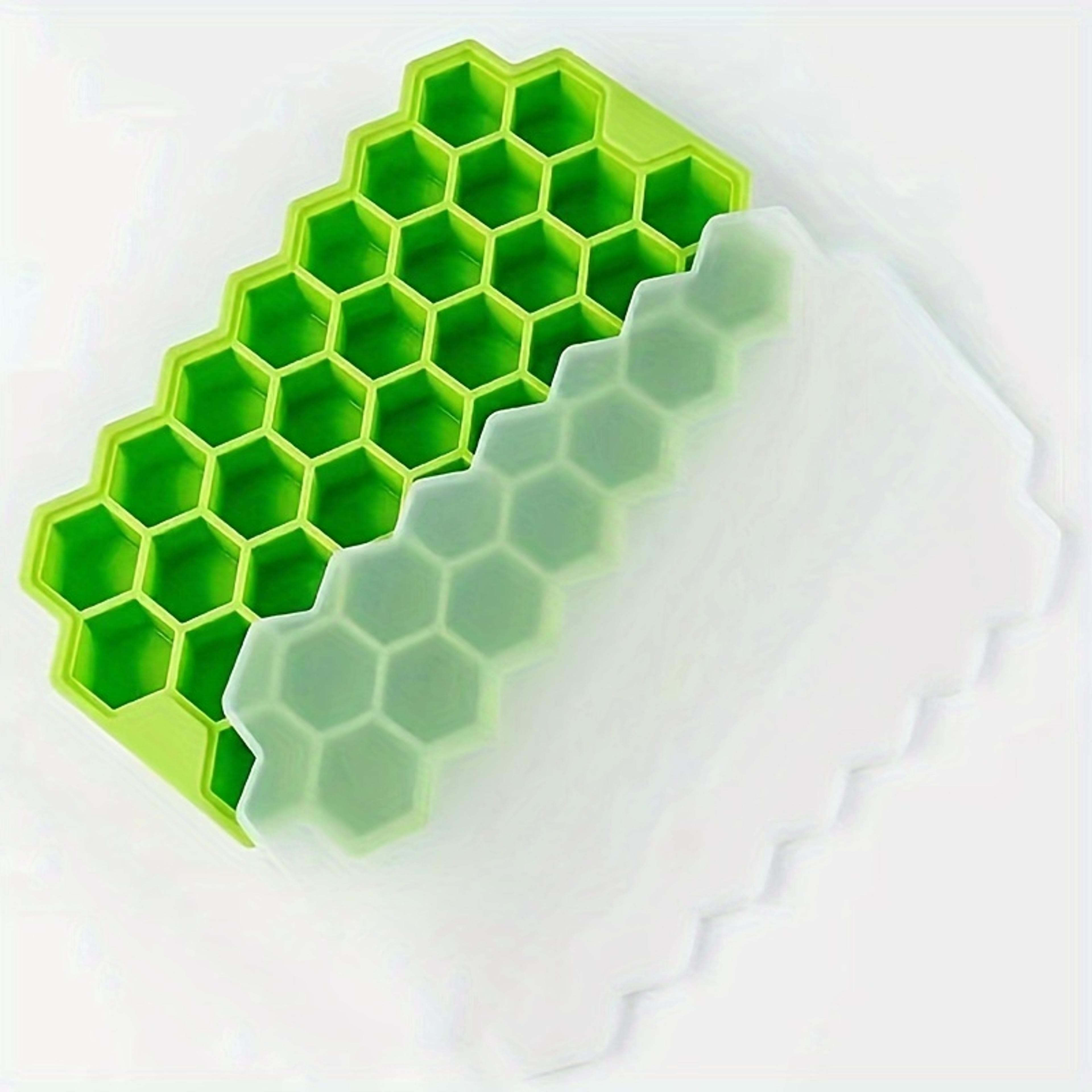 large capacity silicone ice cube tray with honeycomb mold and lid