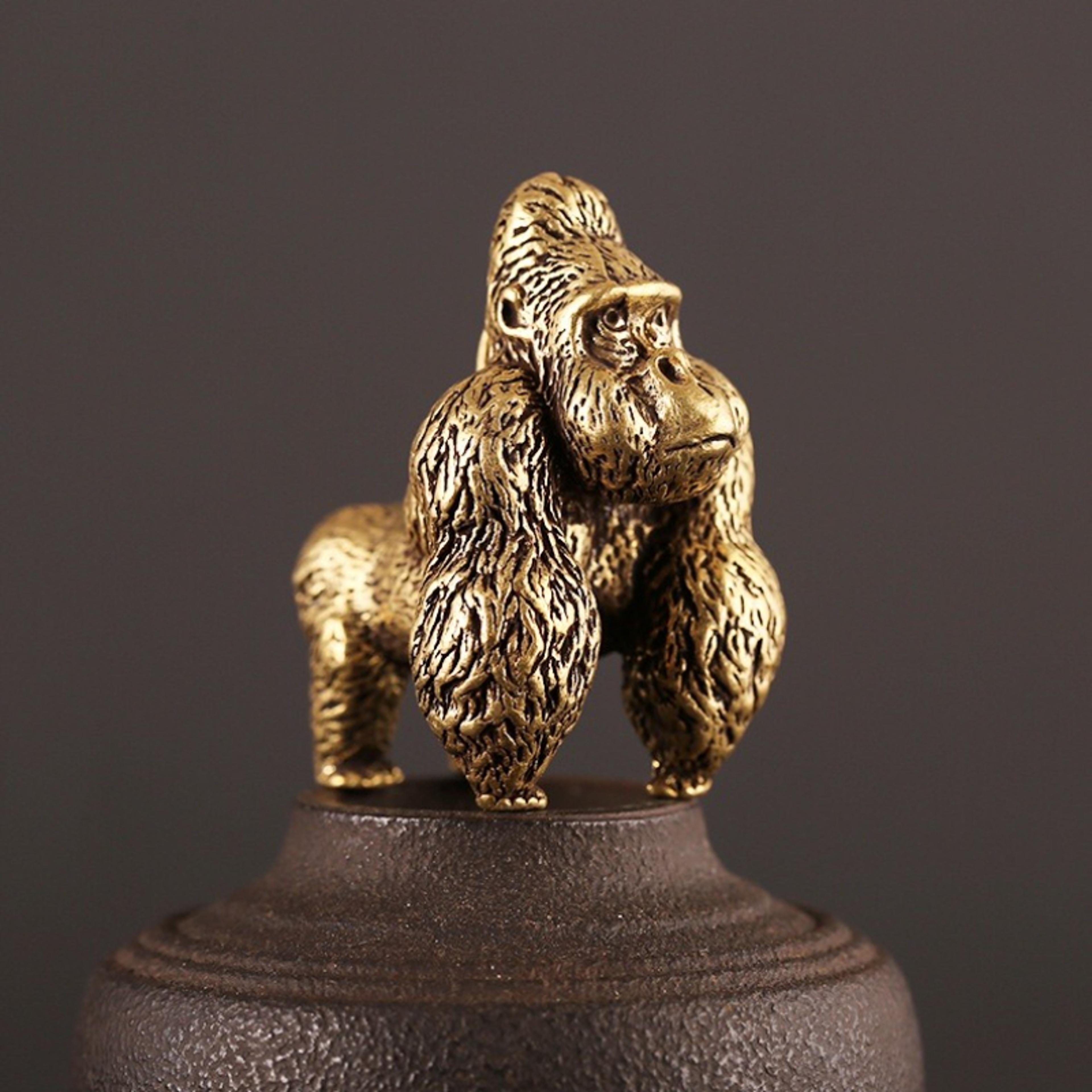 bronze gorilla statue decor mini desk ornament for office and home