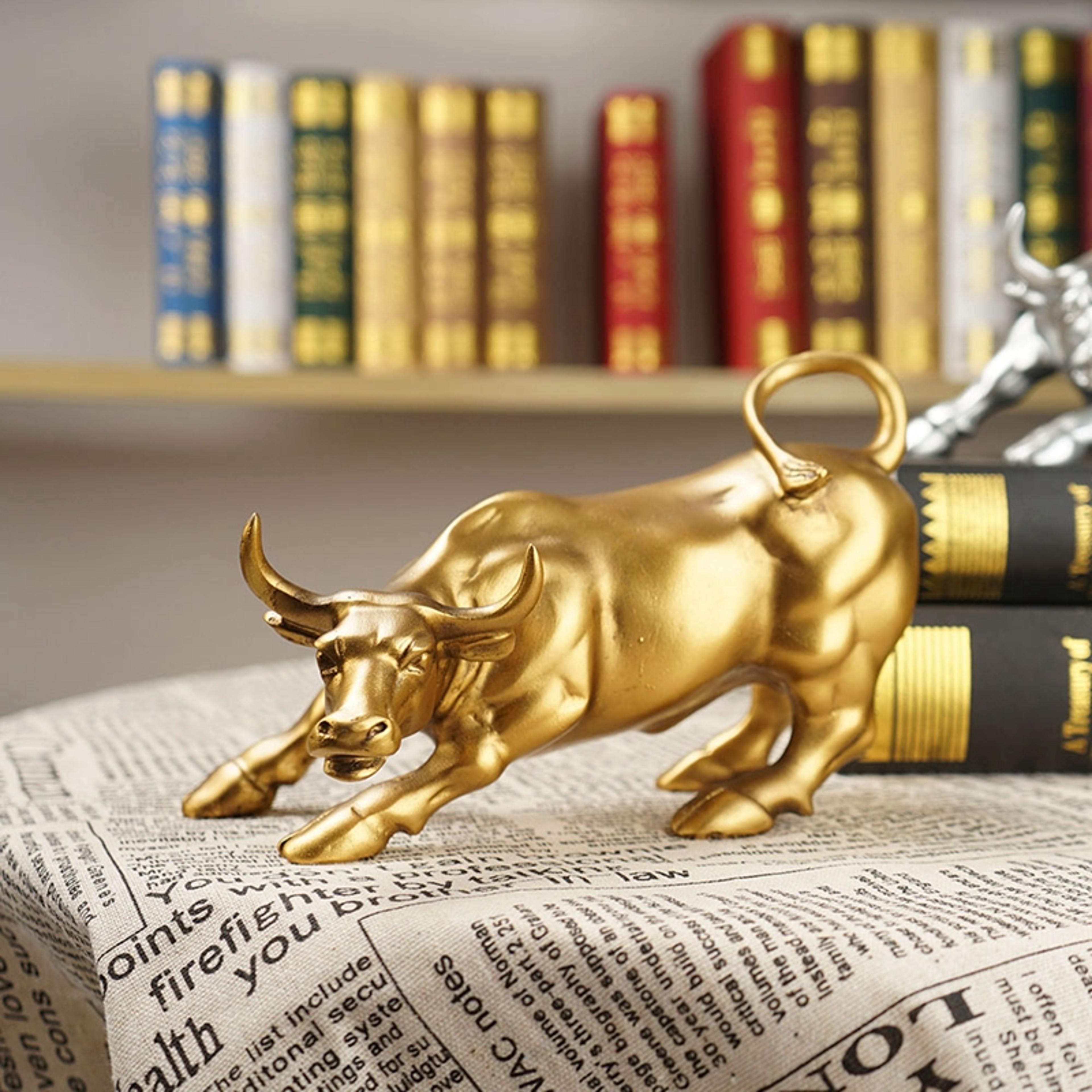 golden ox sculpture wall street bull statue for office & home decor