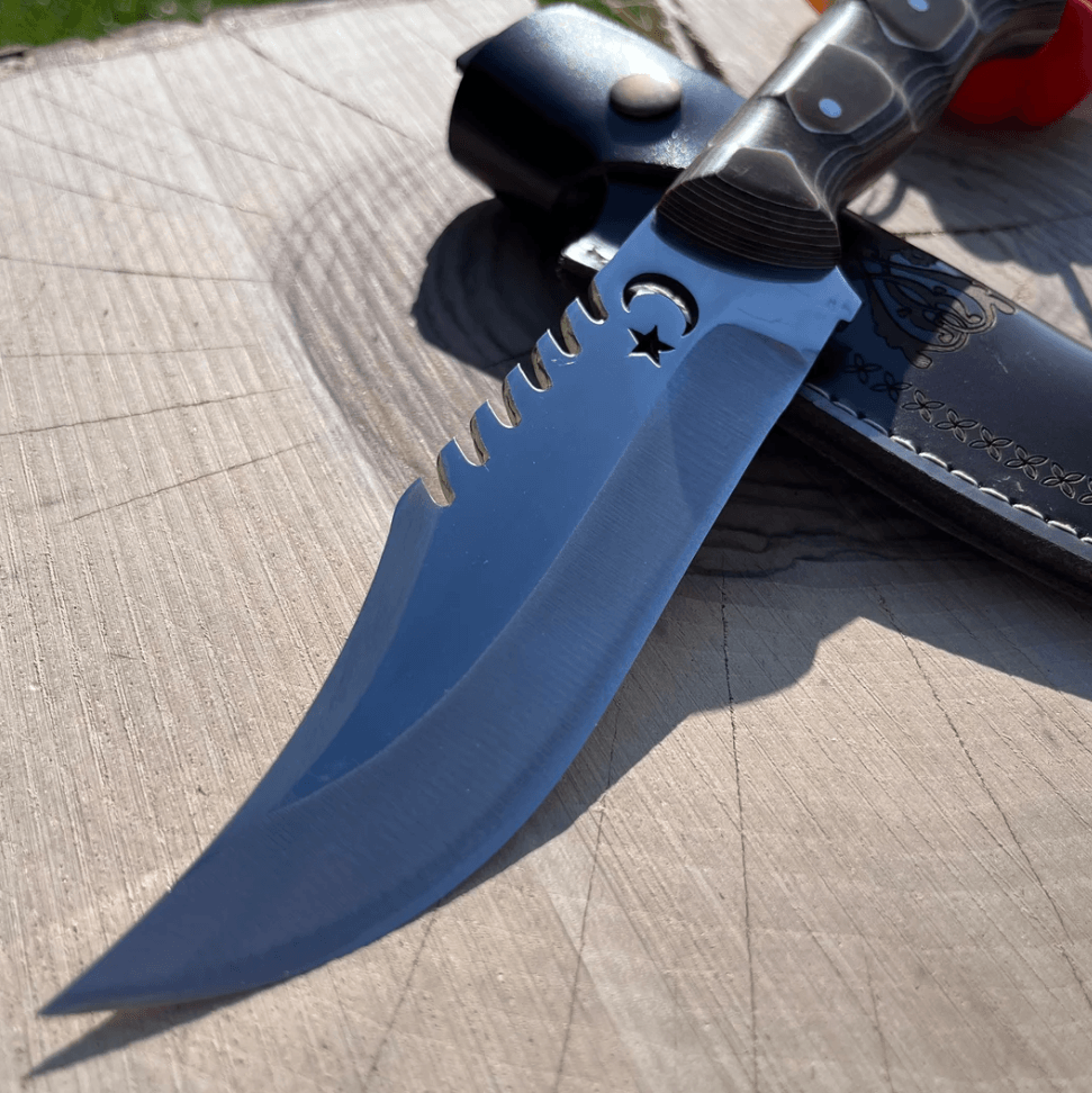 11 handmade engraved 4116 stainless steel knife with werzalit grip leather sheath