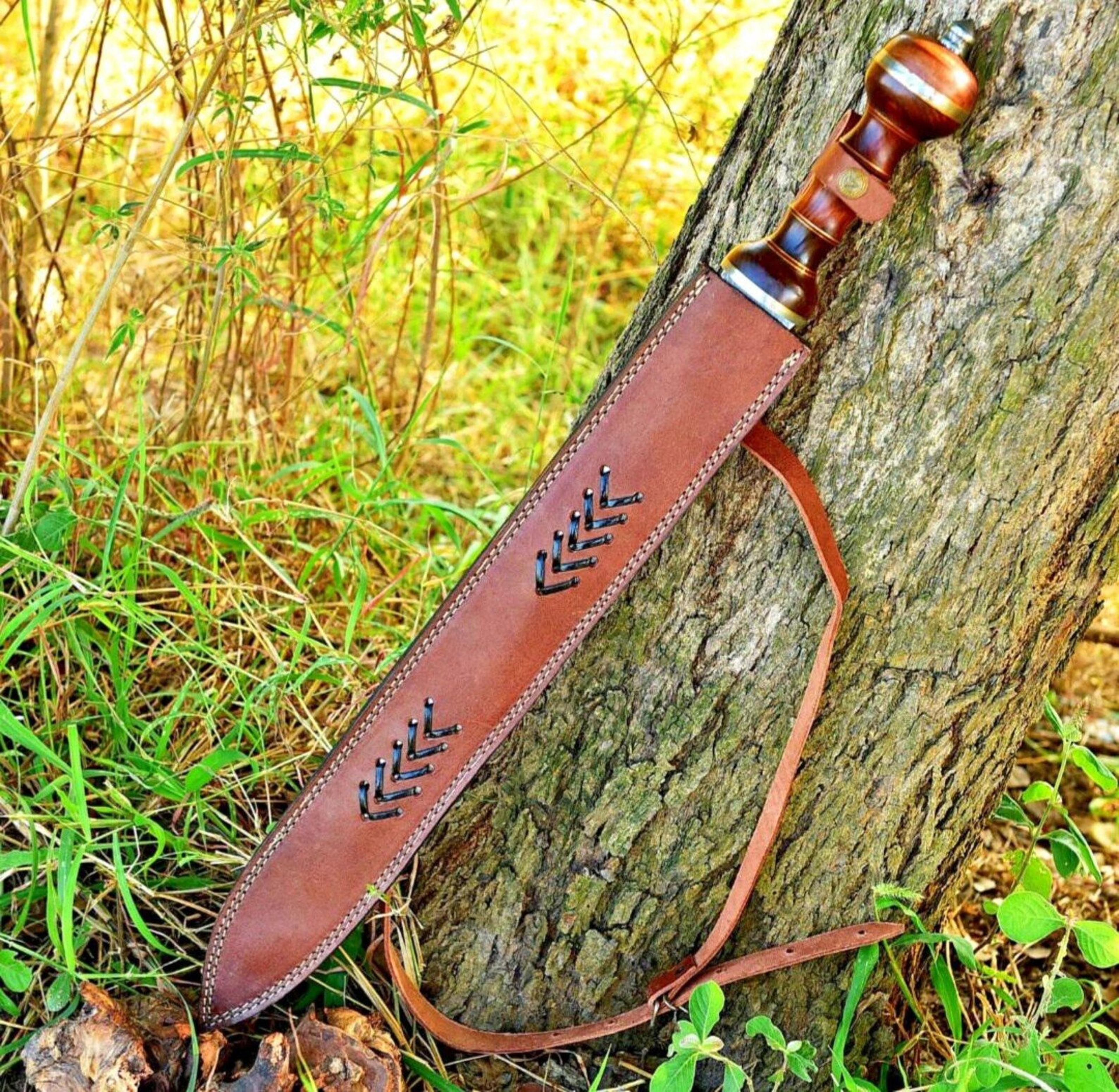 roman gladius replica | handmade damascus steel with leather sheath | presentation display