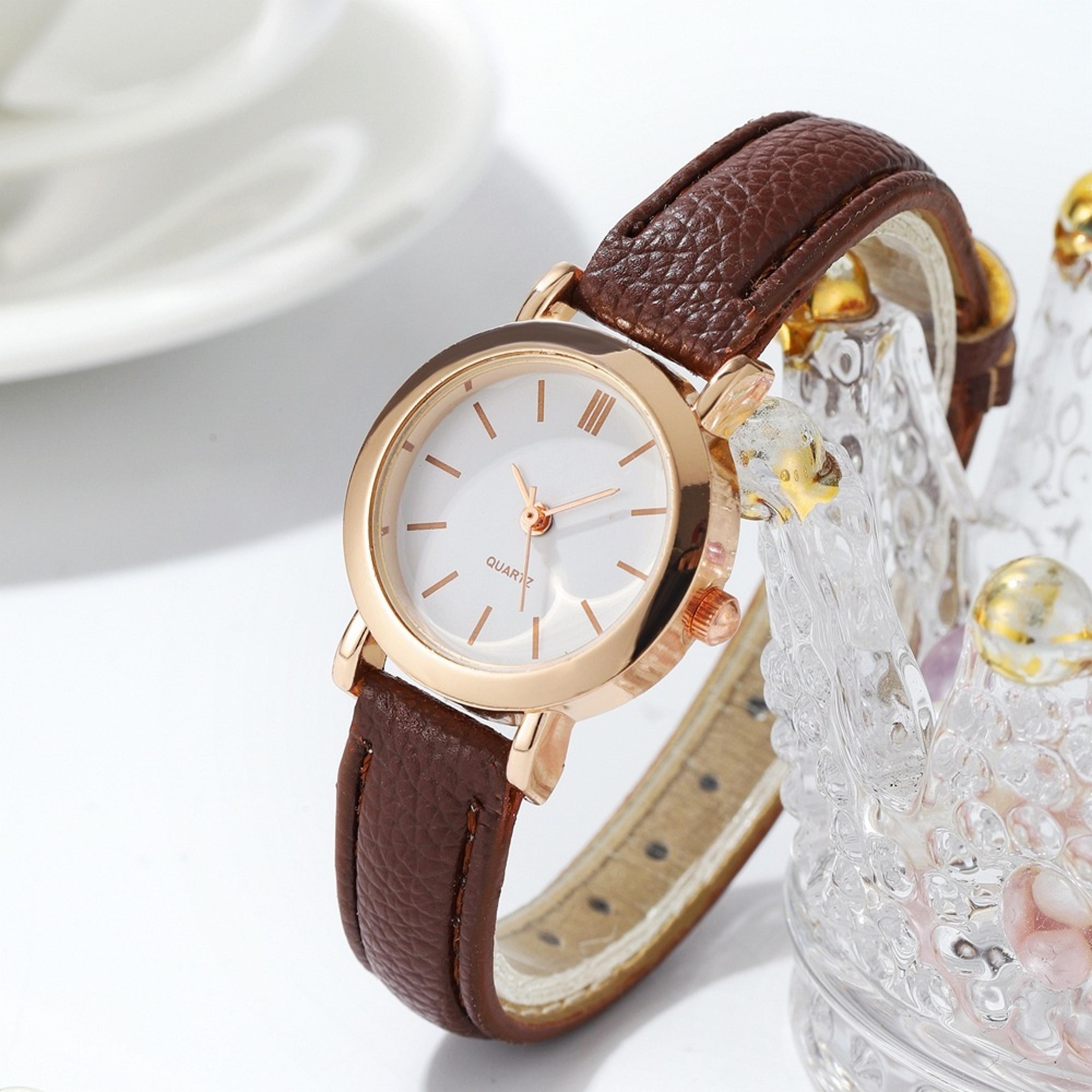 fashionable small dial womens quartz watch with casual leather band