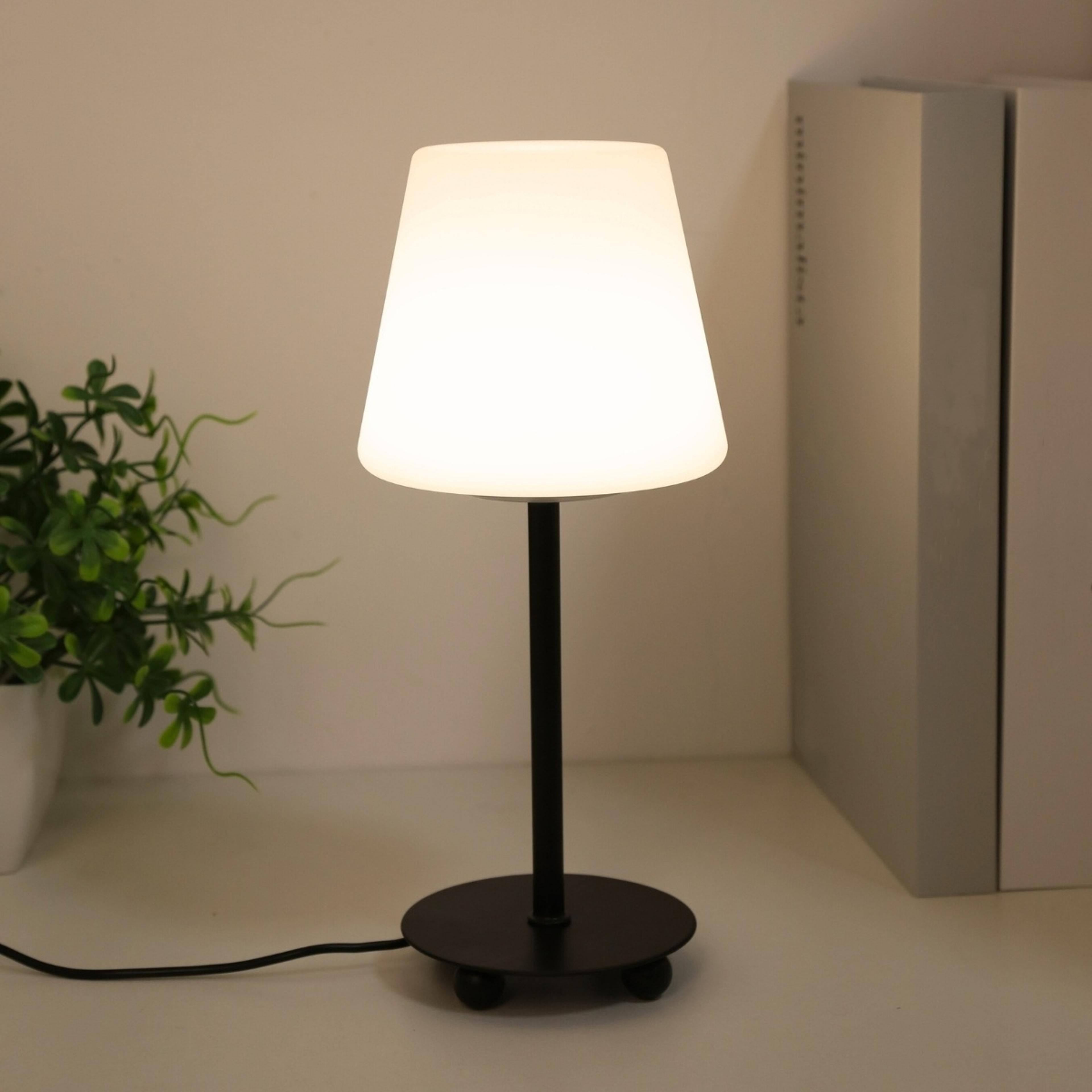 creative cream style usb desk lamp with tri color ambient lighting
