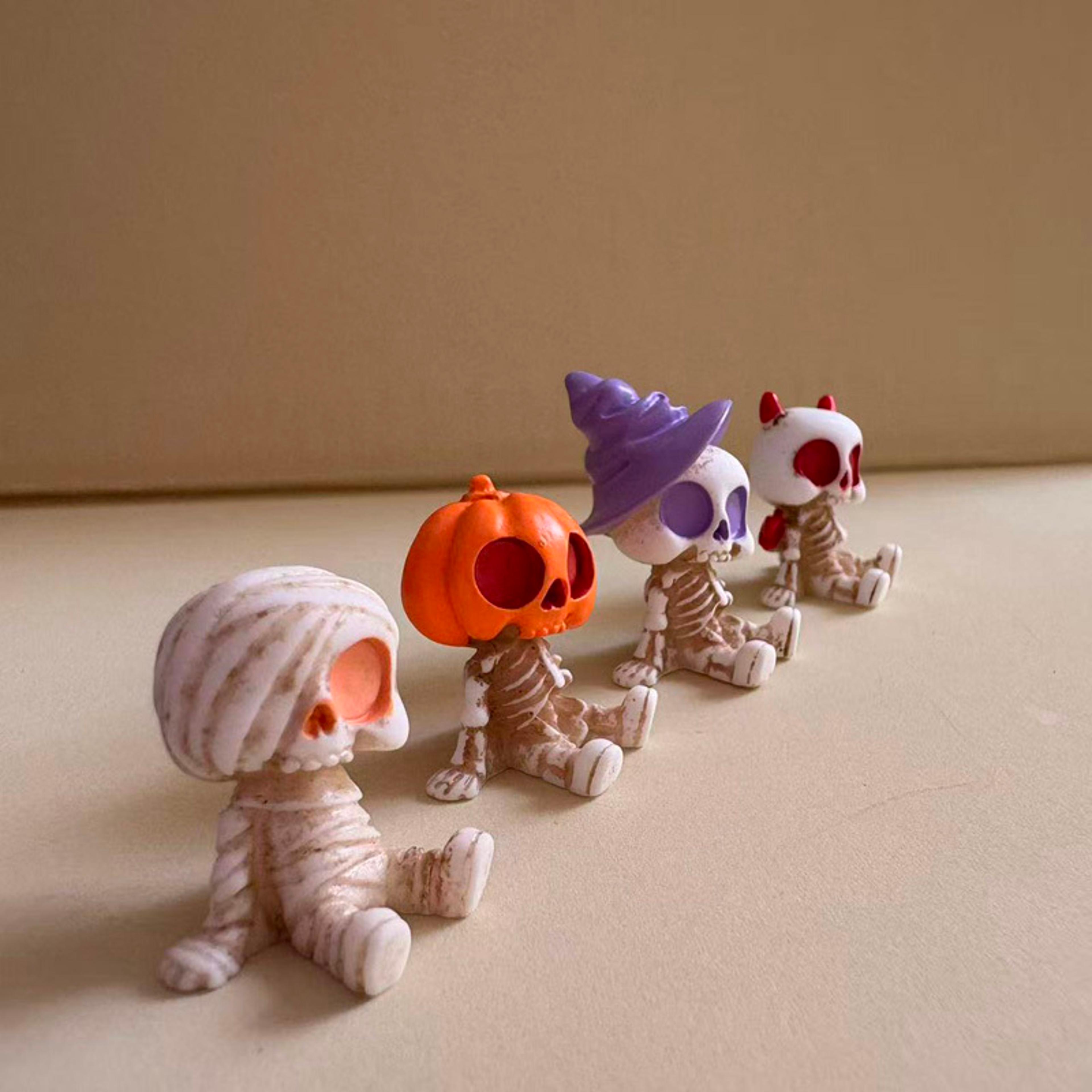 halloween mini figurines set spooky resin decor for home garden party